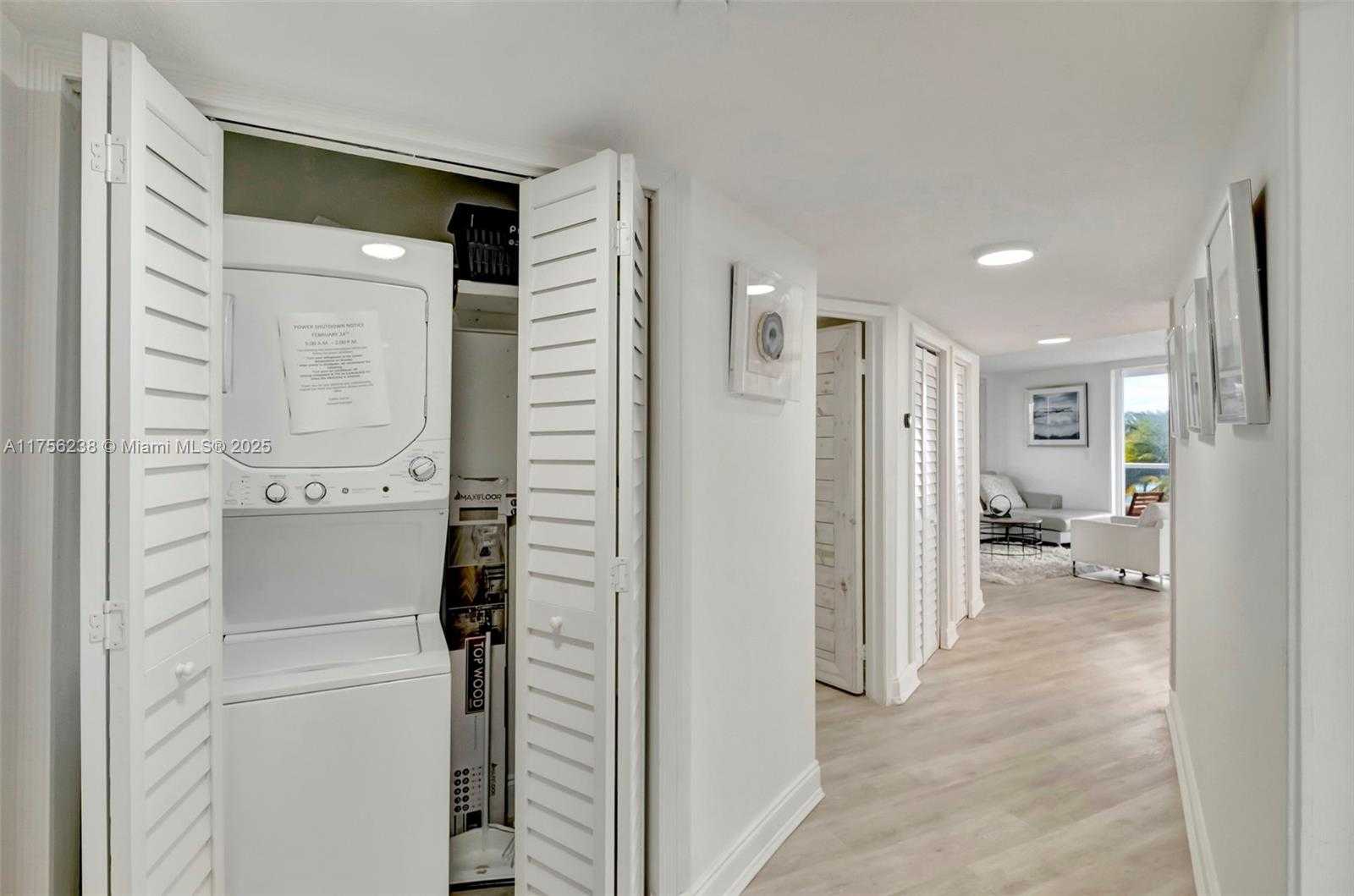 Small Image of 2401 COLLINS AVE #601, Miami Beach Number 9