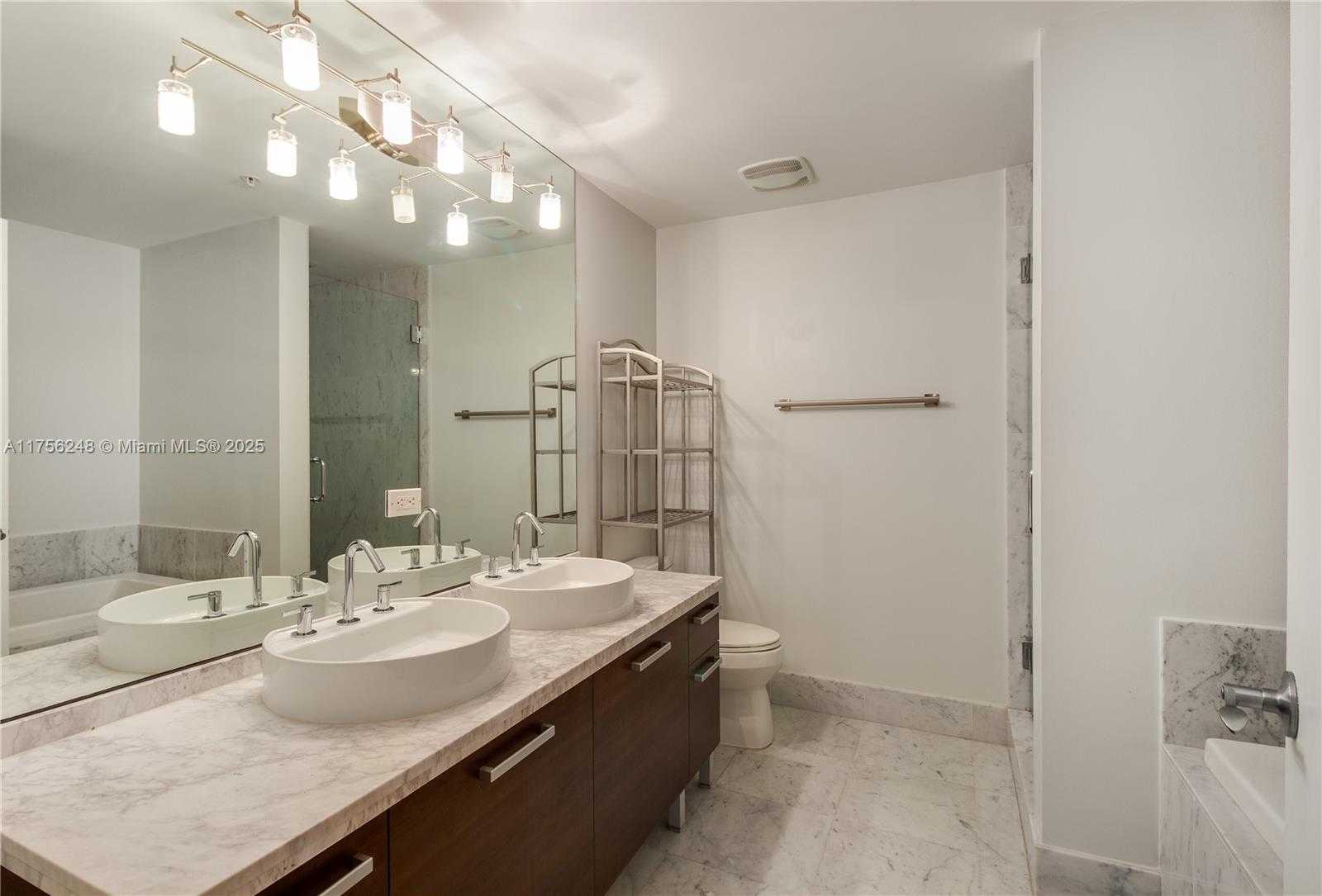 Small Image of 253 NORTH EAST 2ND ST #3702, Miami Number 21