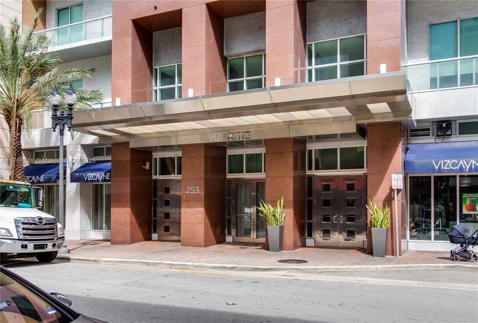 Small Image of 253 NORTH EAST 2ND ST #3702, Miami Number 23