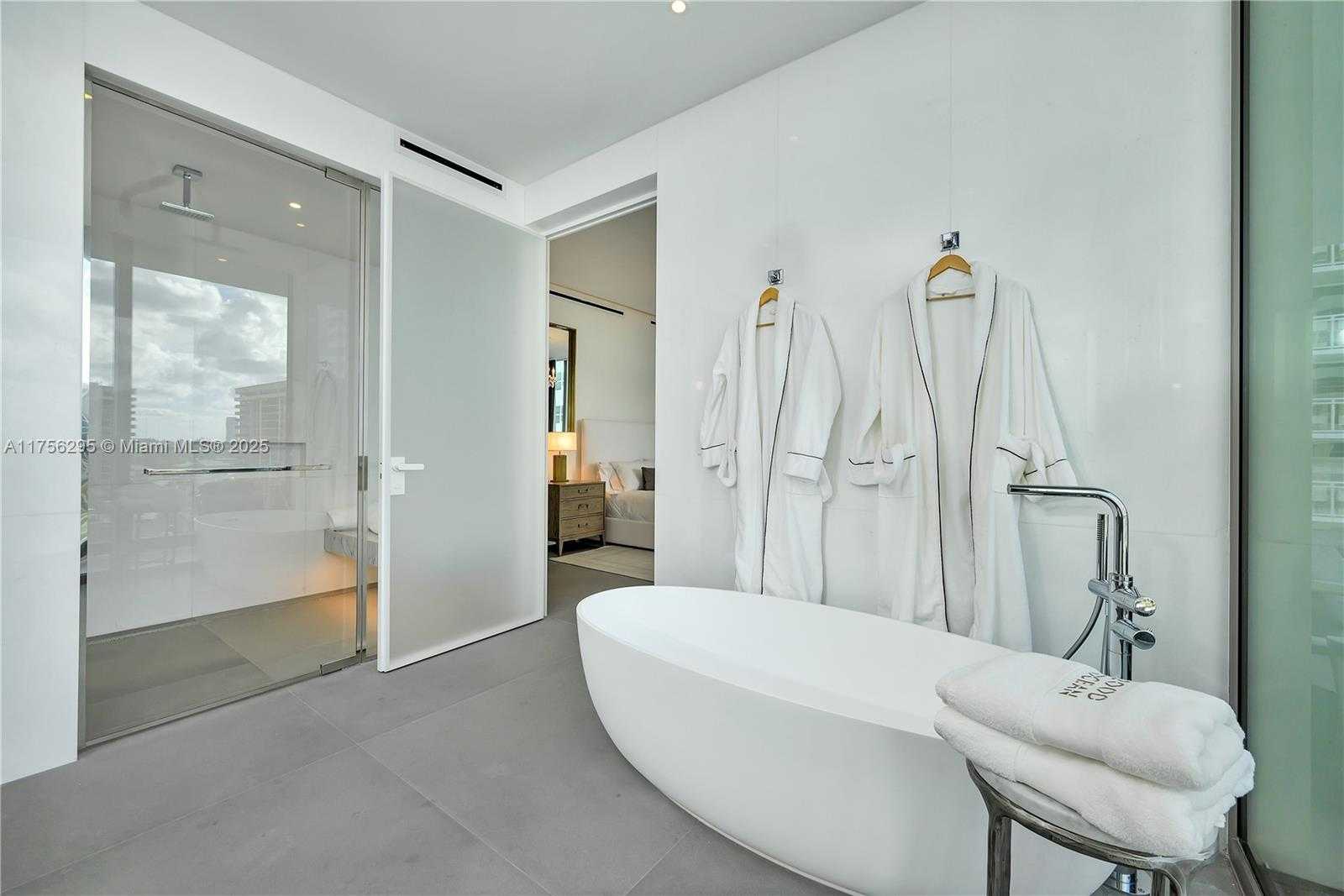 Small Image of 2000 SOUTH OCEAN DR #7B, Hallandale Beach Number 36