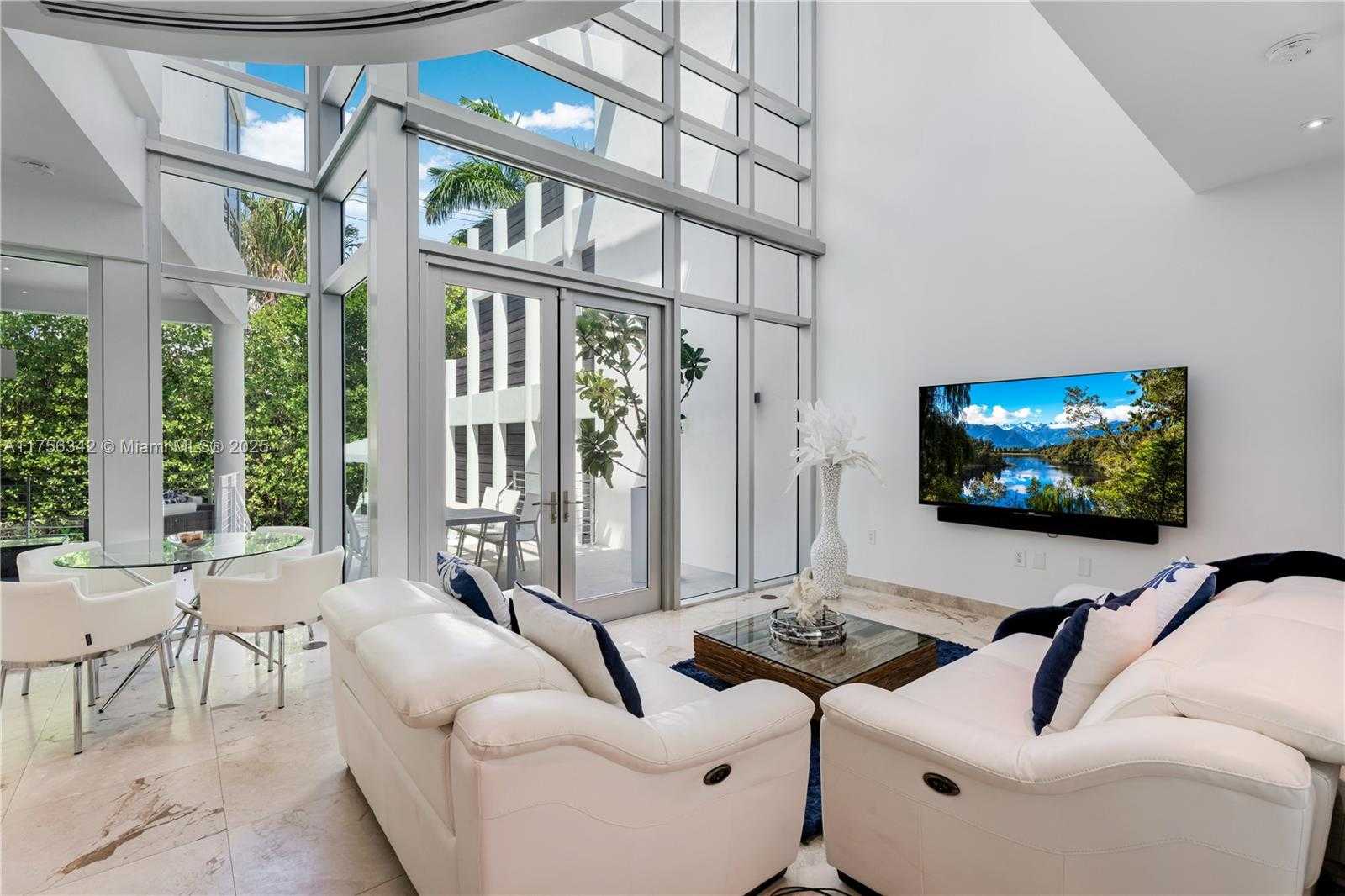 Small Image of 548 FERNWOOD RD #548, Key Biscayne Number 11