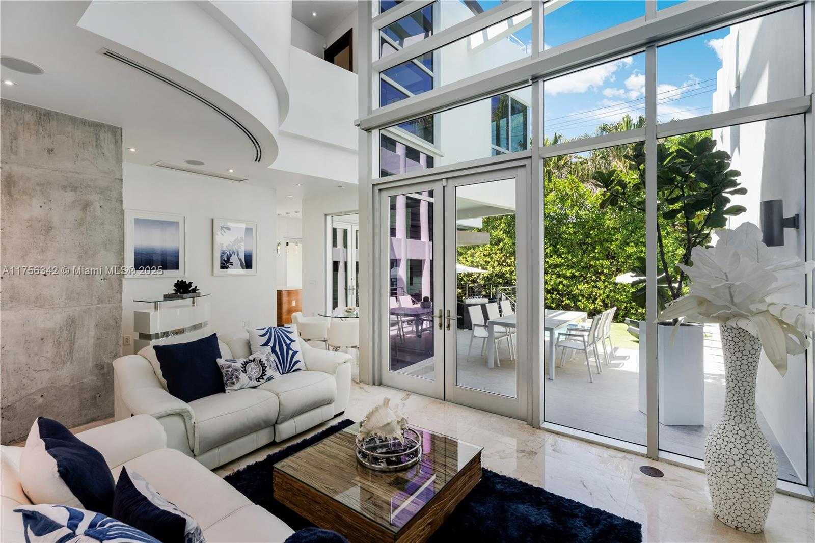 Small Image of 548 FERNWOOD RD #548, Key Biscayne Number 12