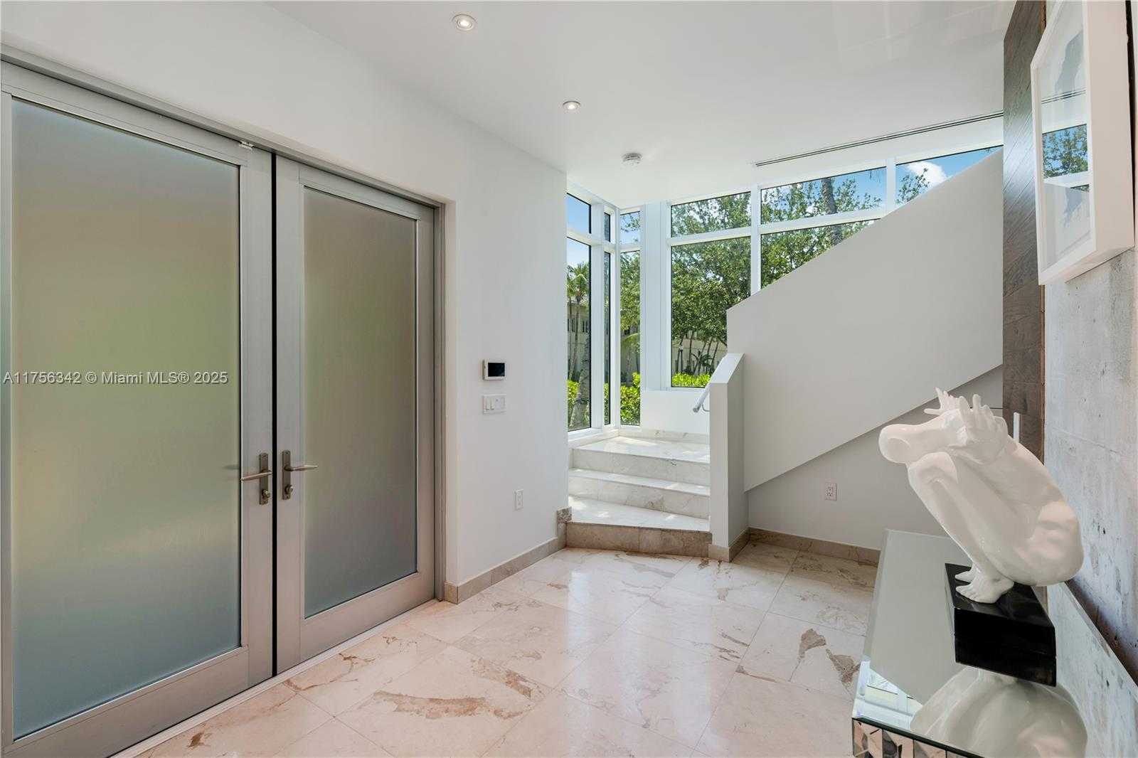 Small Image of 548 FERNWOOD RD #548, Key Biscayne Number 18