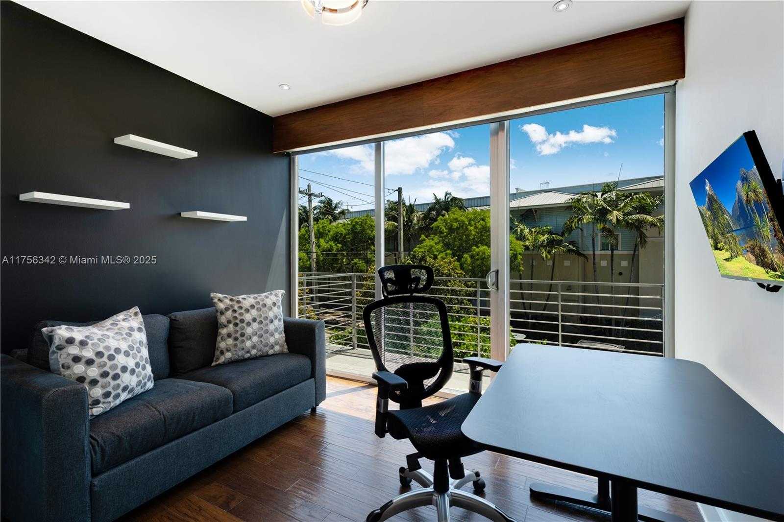 Small Image of 548 FERNWOOD RD #548, Key Biscayne Number 32