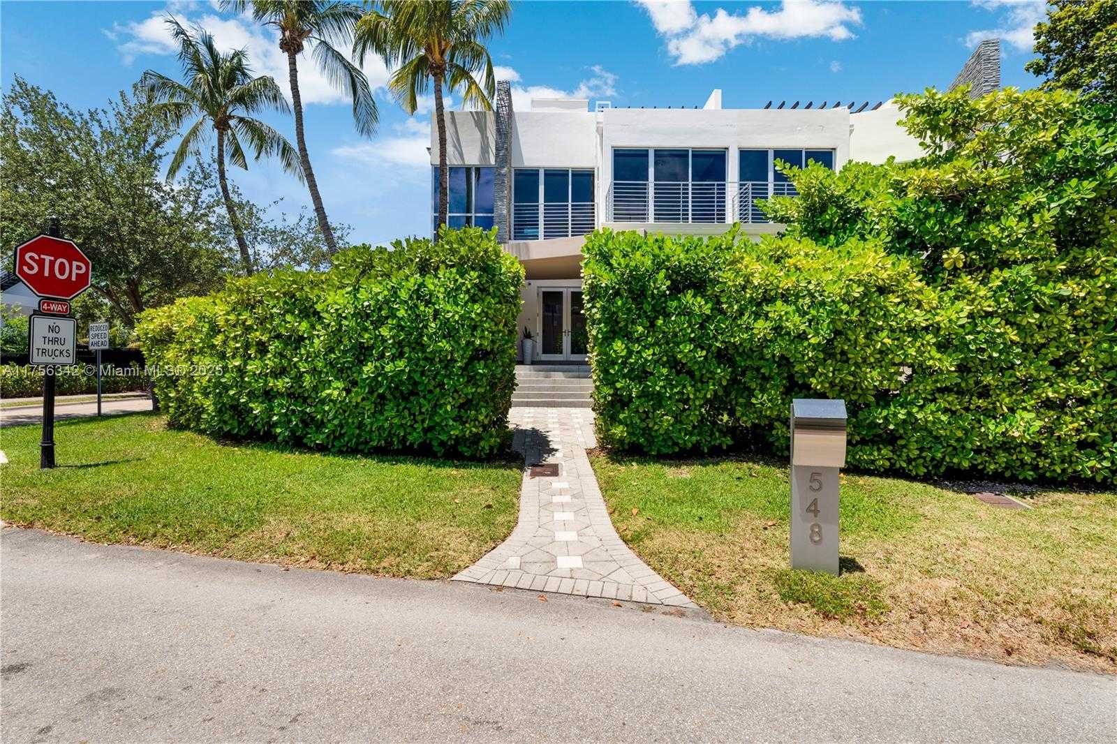 Small Image of 548 FERNWOOD RD #548, Key Biscayne Number 45