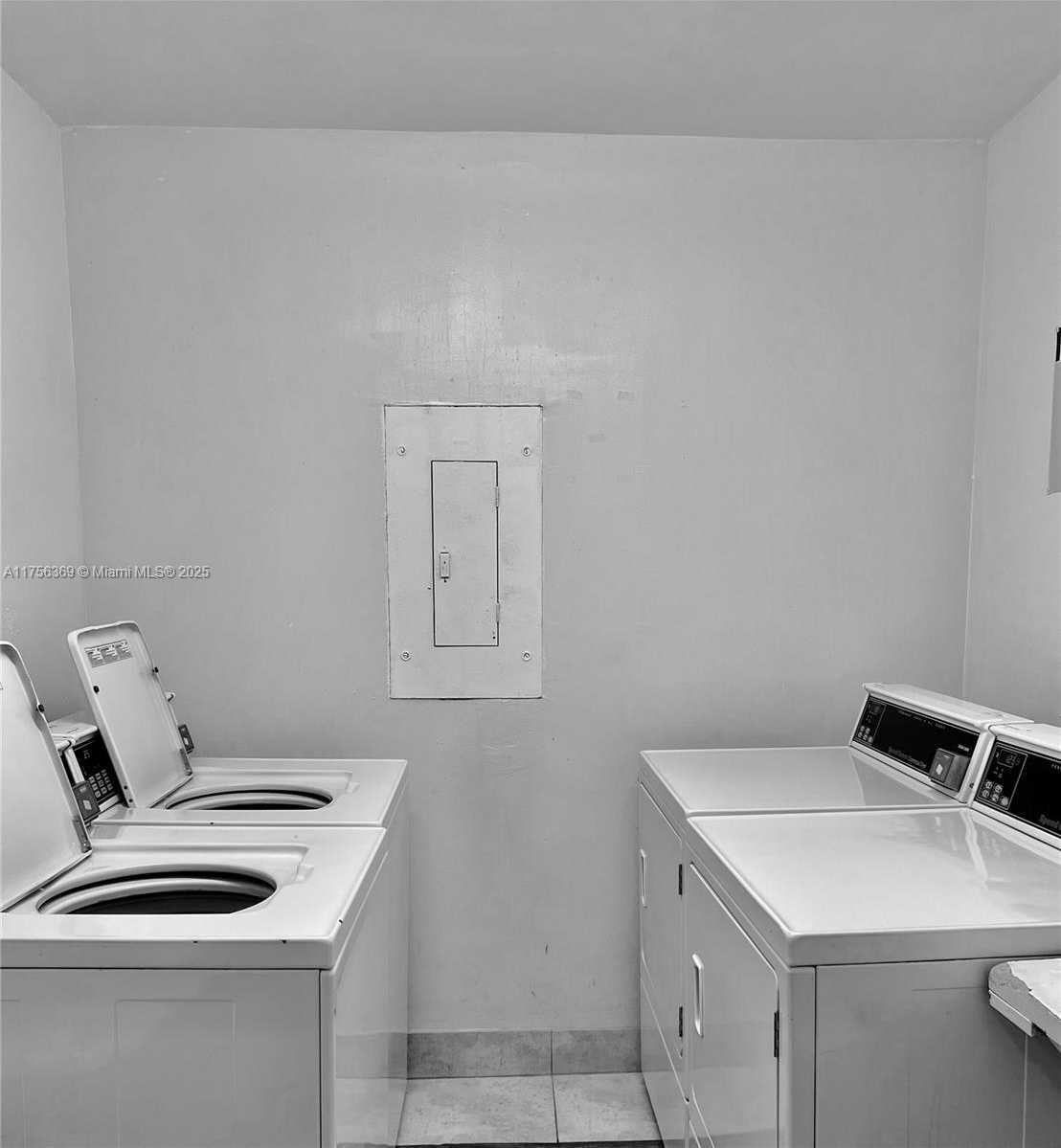 Small Image of 2801 NORTH EAST 183RD ST #215W, Aventura Number 26