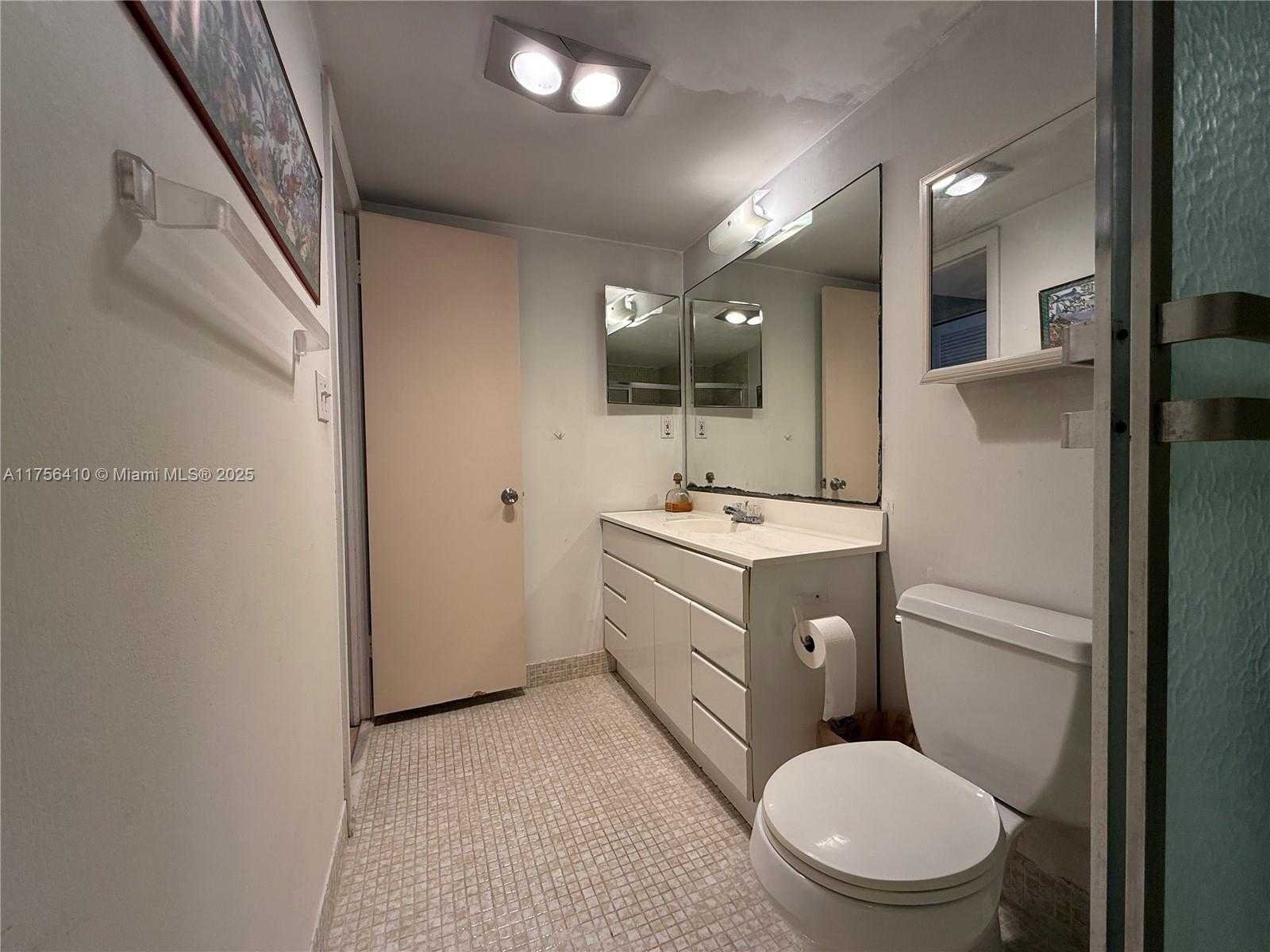 Small Image of 401 OCEAN DR #707, Miami Beach Number 26