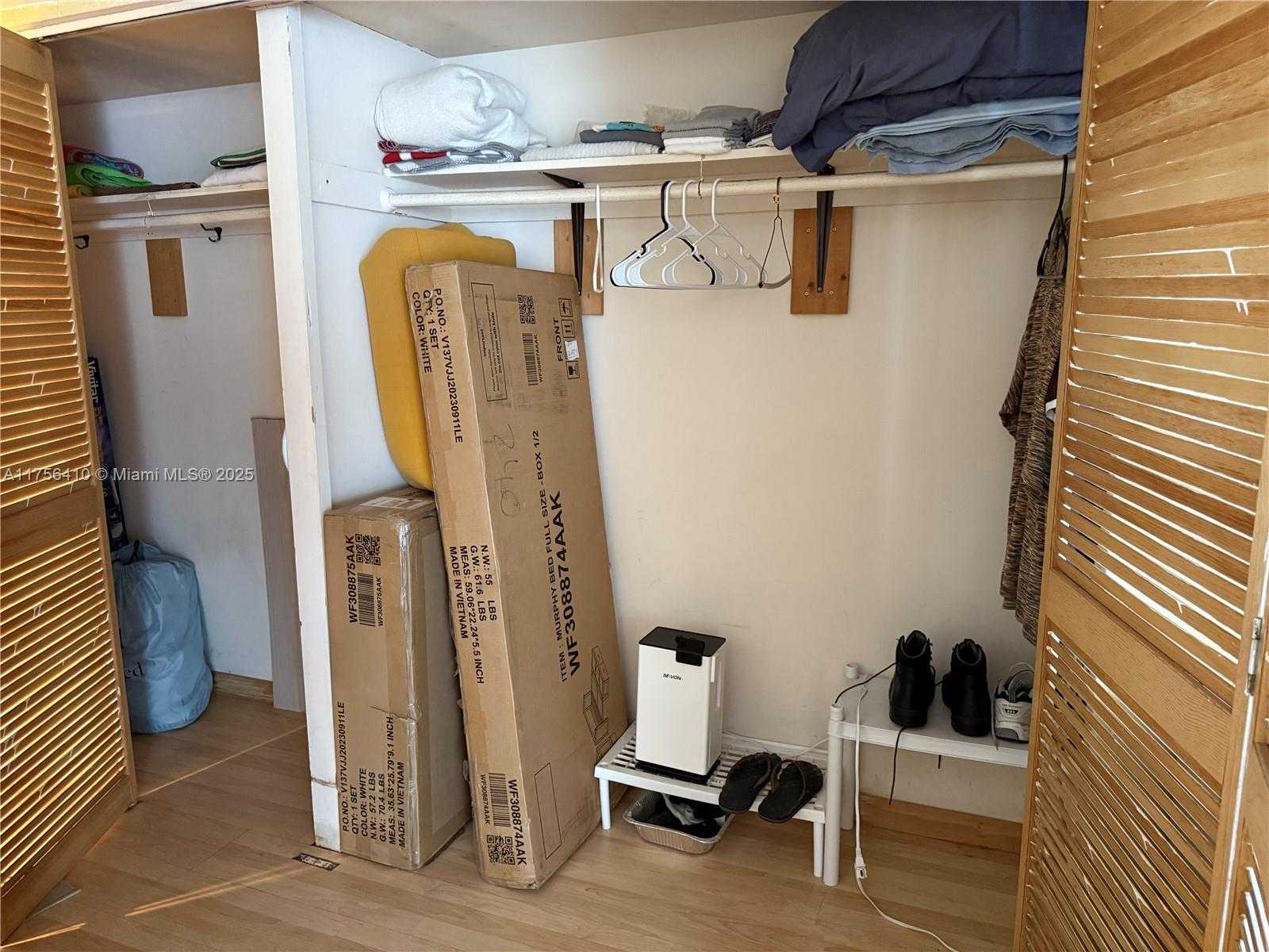 Small Image of 401 OCEAN DR #707, Miami Beach Number 28