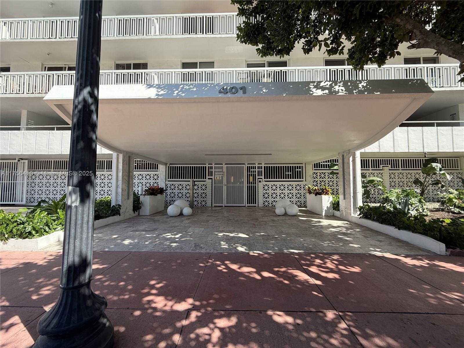 Small Image of 401 OCEAN DR #707, Miami Beach Number 7