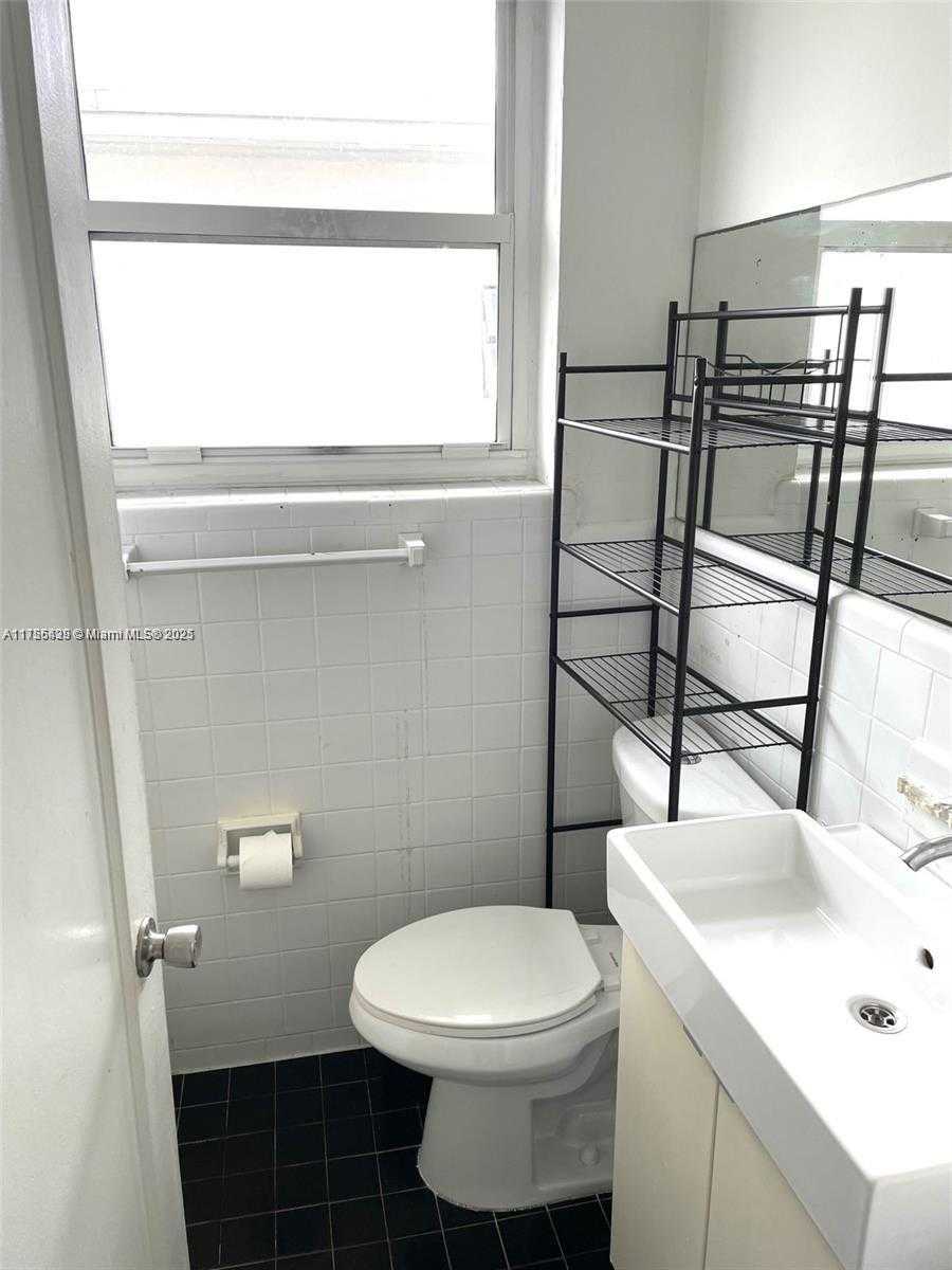 Small Image of 821 JEFFERSON AVE #4, Miami Beach Number 7