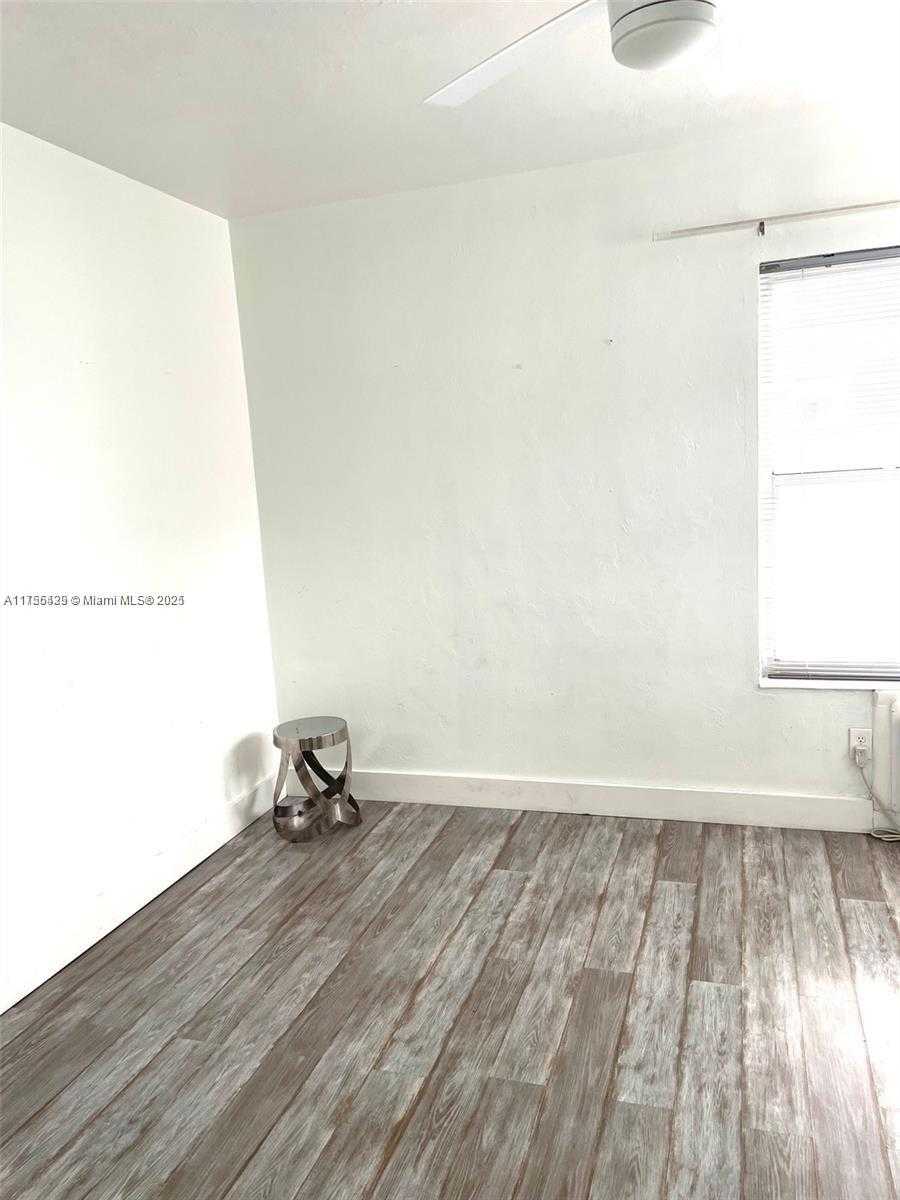 Small Image of 821 JEFFERSON AVE #4, Miami Beach Number 9