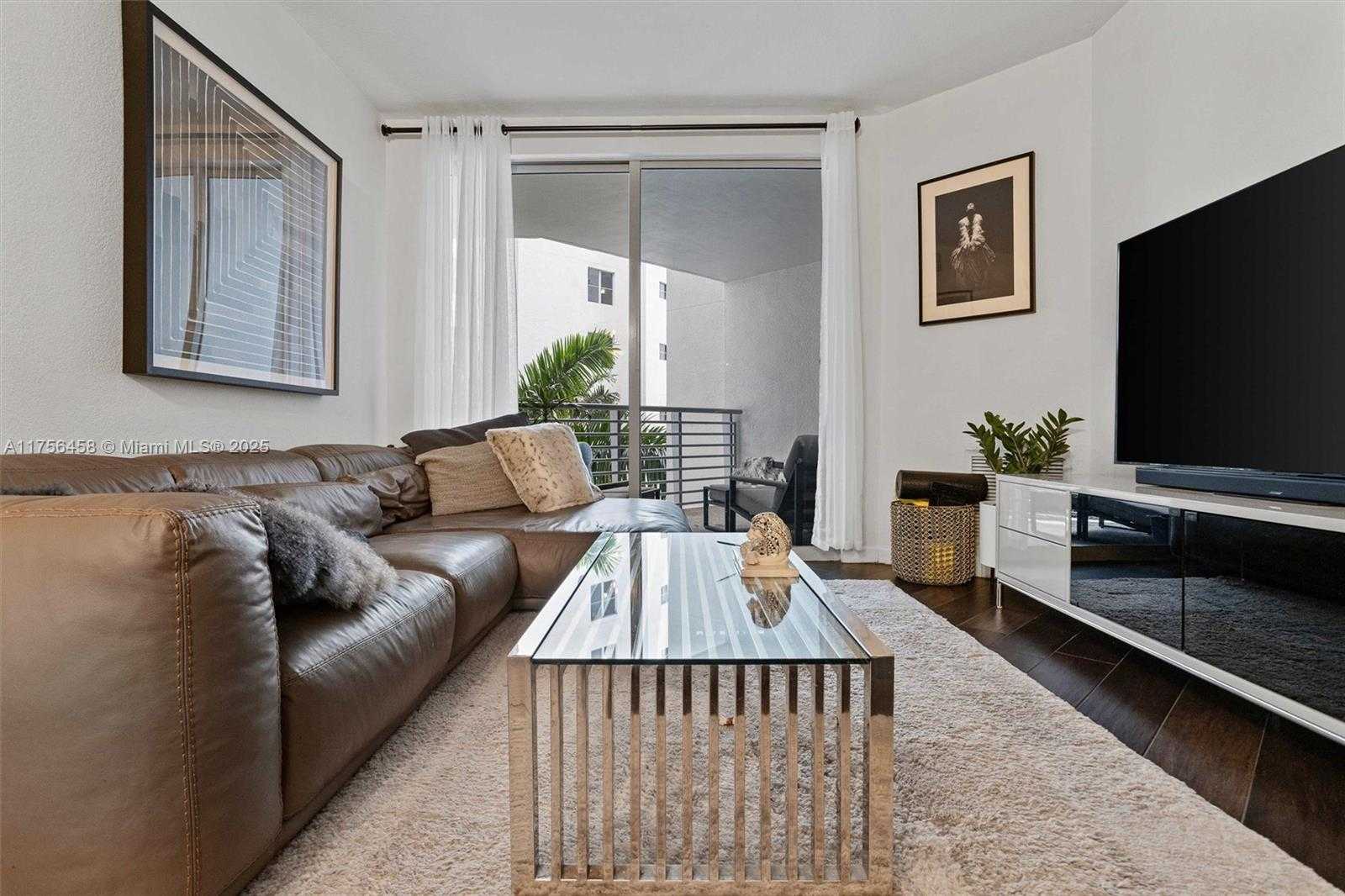 Small Image of 1830 RADIUS DR #620, Hollywood Number 3