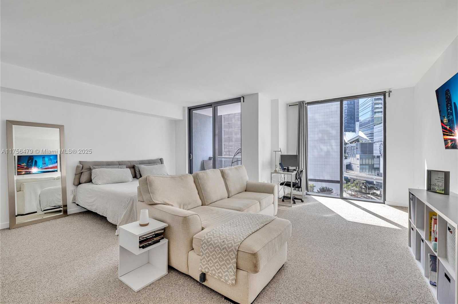 Small Image of 31 SOUTH EAST 6TH ST #805, Miami Number 2