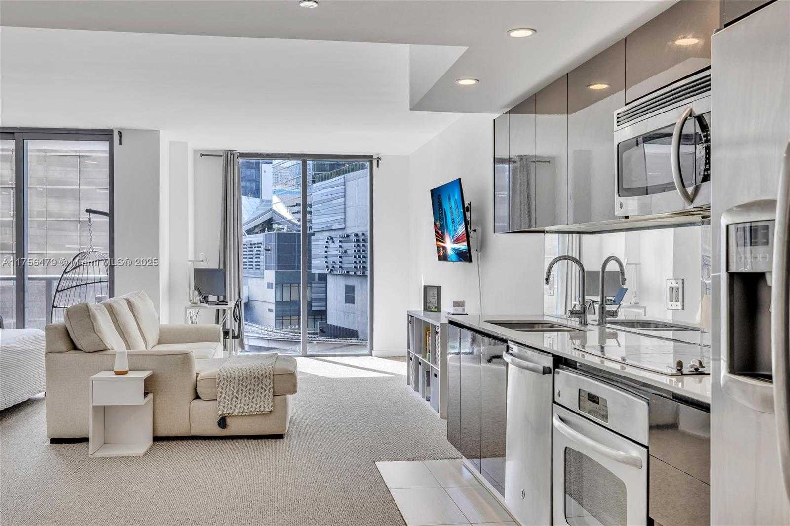Small Image of 31 SOUTH EAST 6TH ST #805, Miami Number 6