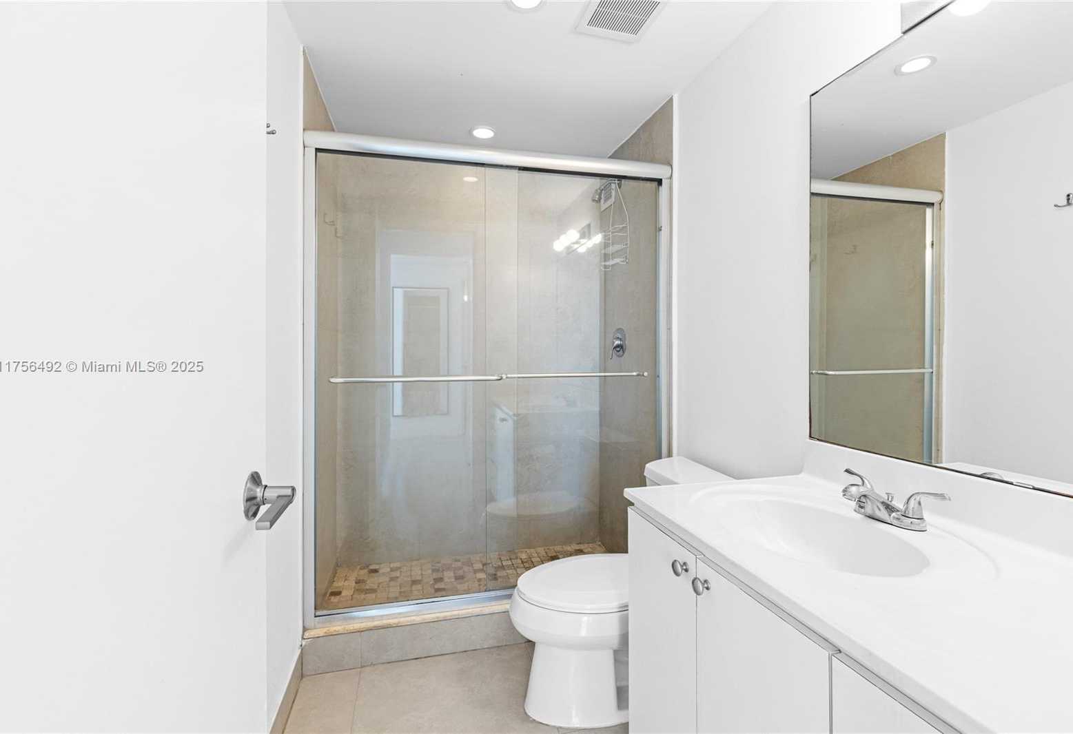 Small Image of 5601 COLLINS AVE #812, Miami Beach Number 25