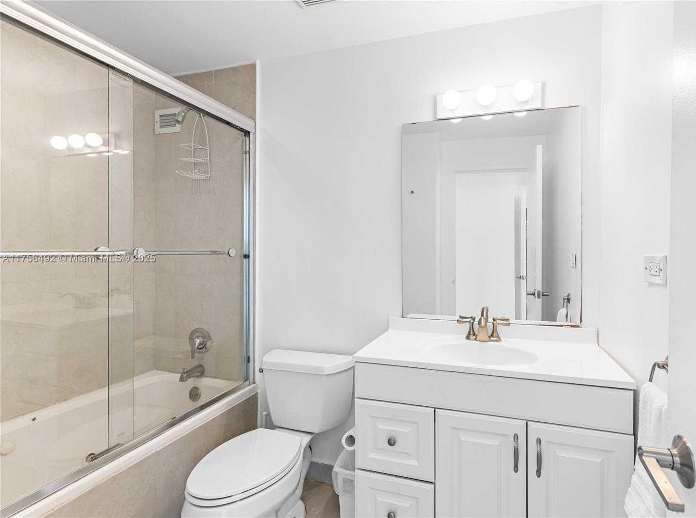 Small Image of 5601 COLLINS AVE #812, Miami Beach Number 39