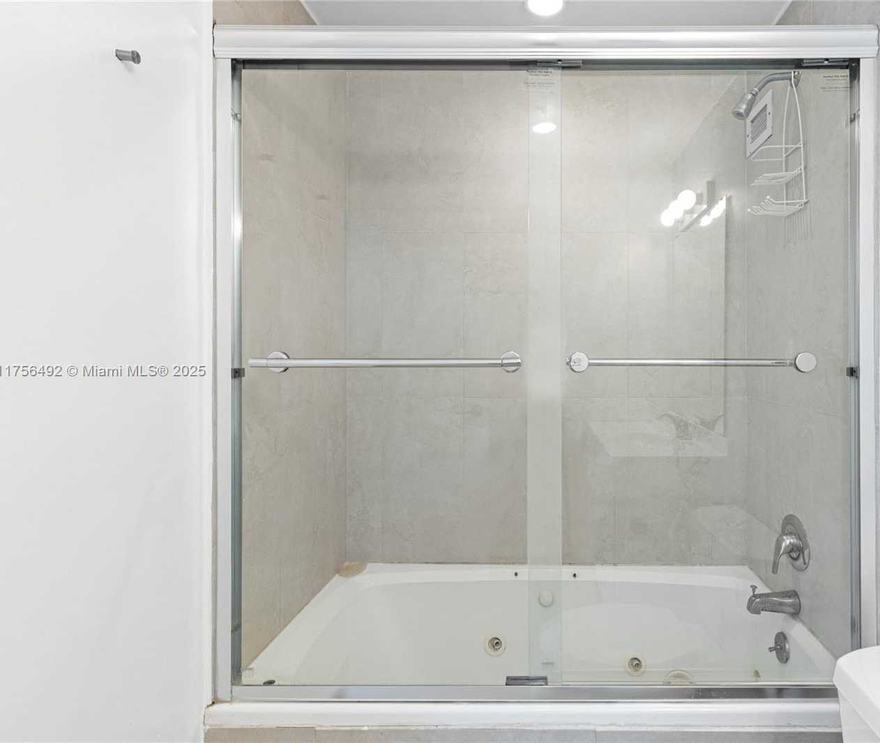 Small Image of 5601 COLLINS AVE #812, Miami Beach Number 40