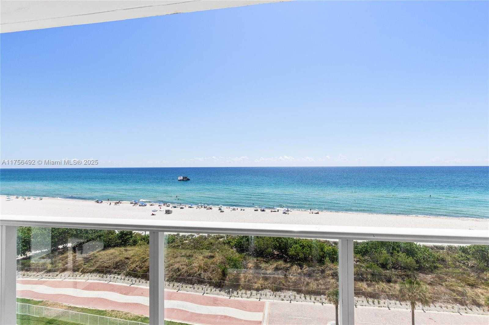 Small Image of 5601 COLLINS AVE #812, Miami Beach Number 43