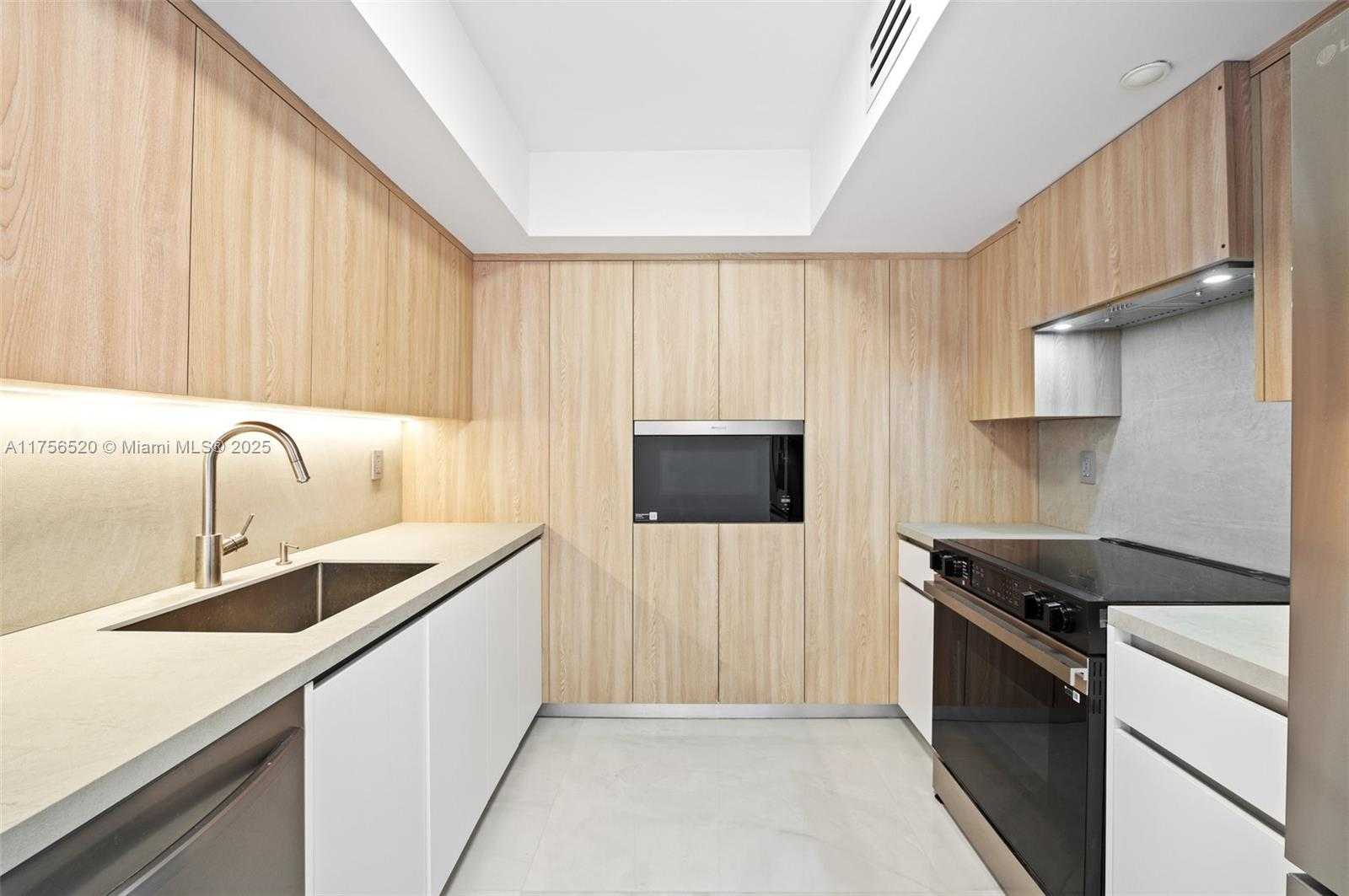 Small Image of 19195 NORTH EAST 36TH CT #1803, Aventura Number 5