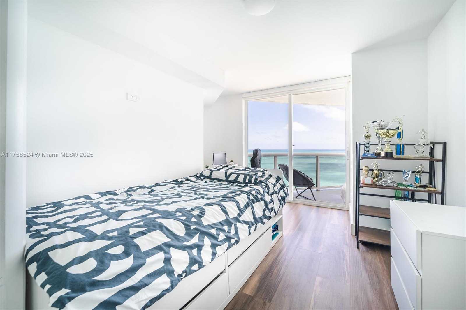 Small Image of 6301 COLLINS AVE #2802, Miami Beach Number 10