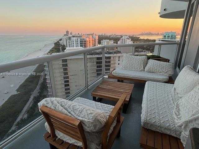 Small Image of 6301 COLLINS AVE #2802, Miami Beach Number 30