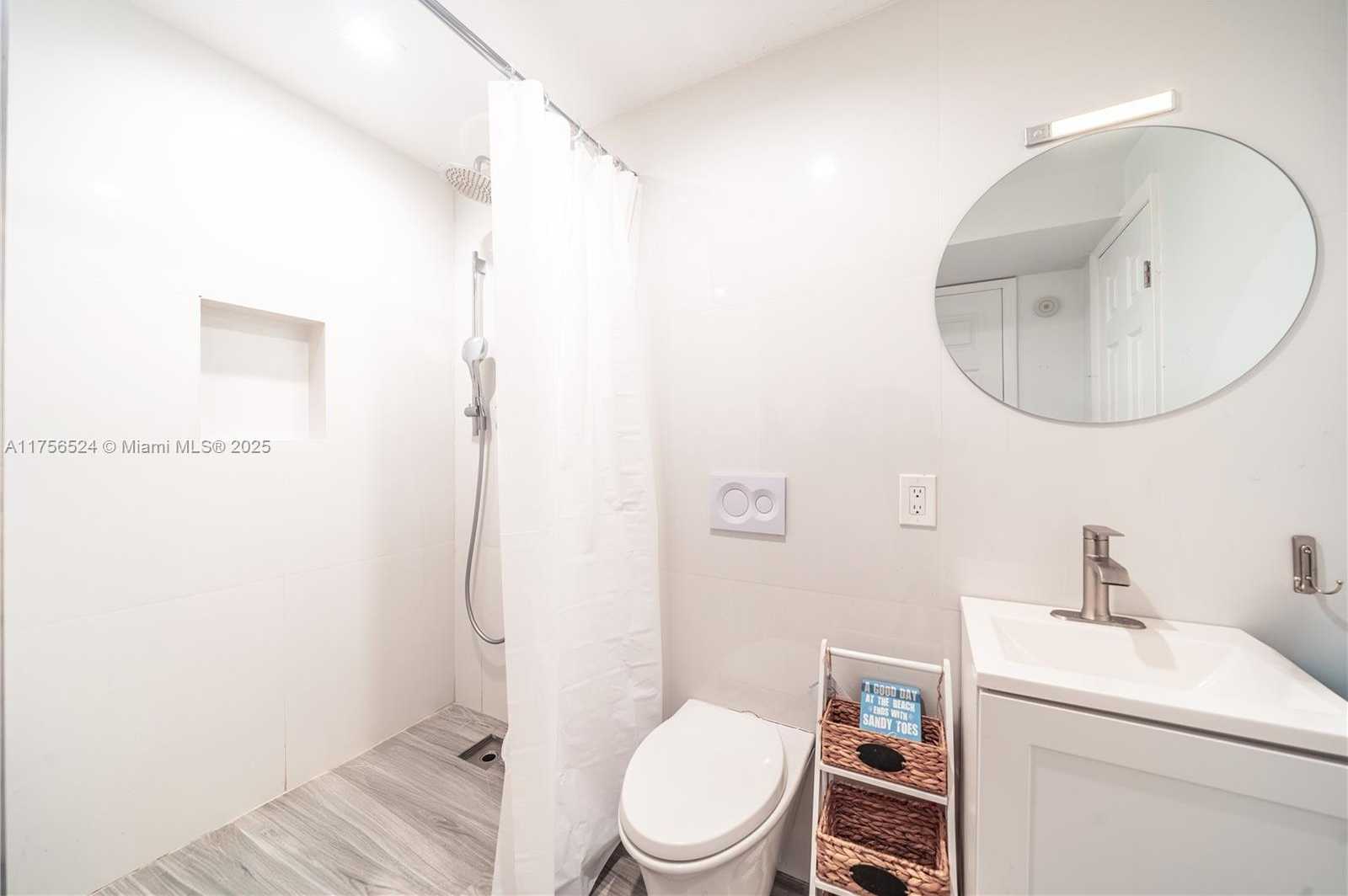 Small Image of 6301 COLLINS AVE #2802, Miami Beach Number 7