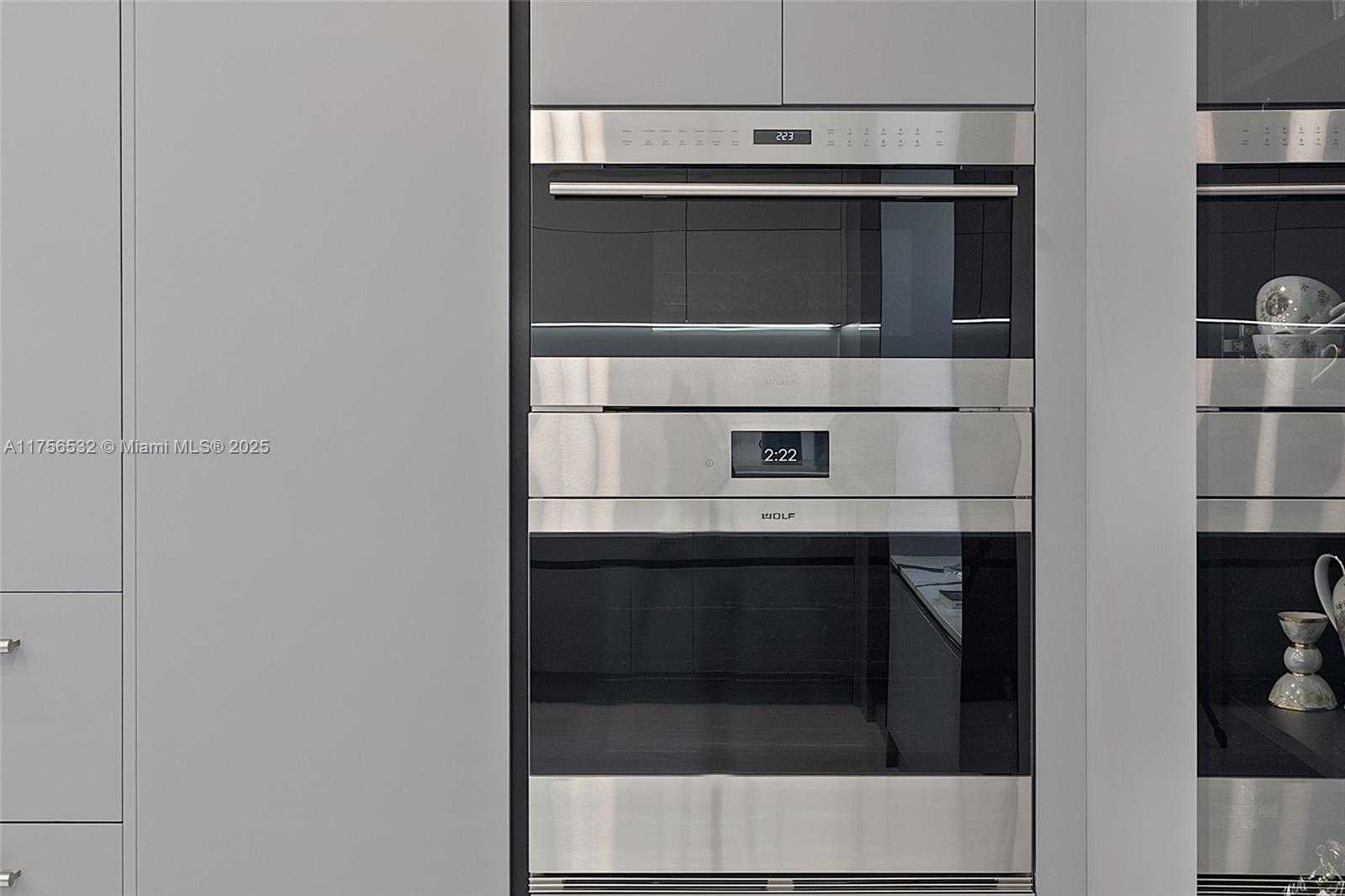 Small Image of 19500 TURNBERRY WAY #16B, Aventura Number 18