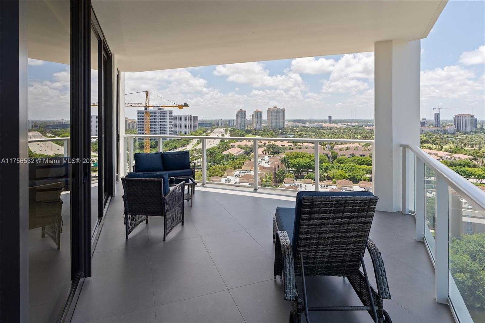 Small Image of 19500 TURNBERRY WAY #16B, Aventura Number 26