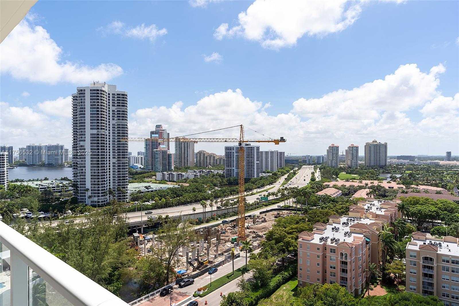 Small Image of 19500 TURNBERRY WAY #16B, Aventura Number 47