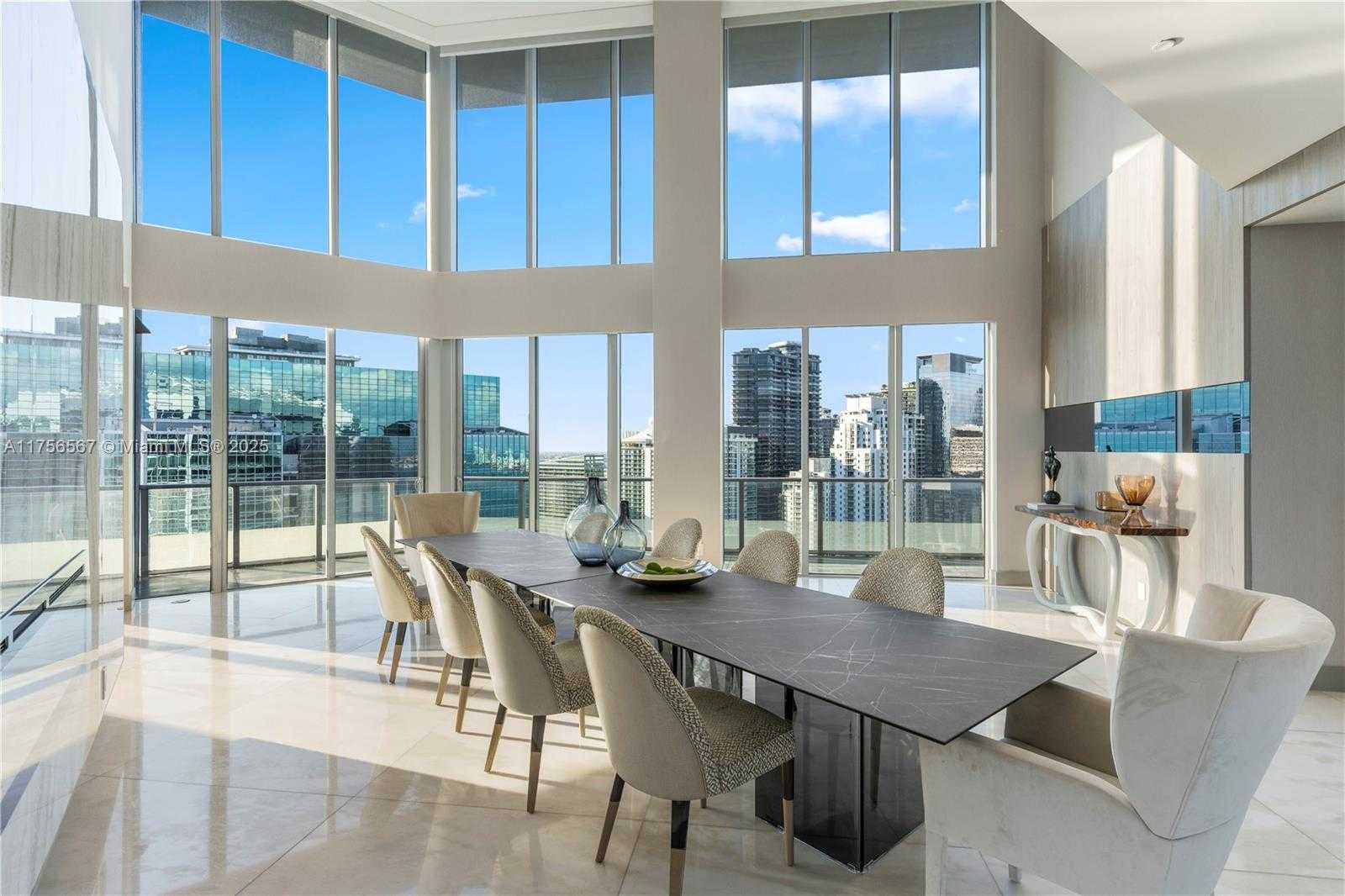 Small Image of 1300 BRICKELL BAY DR #4400, Miami Number 18