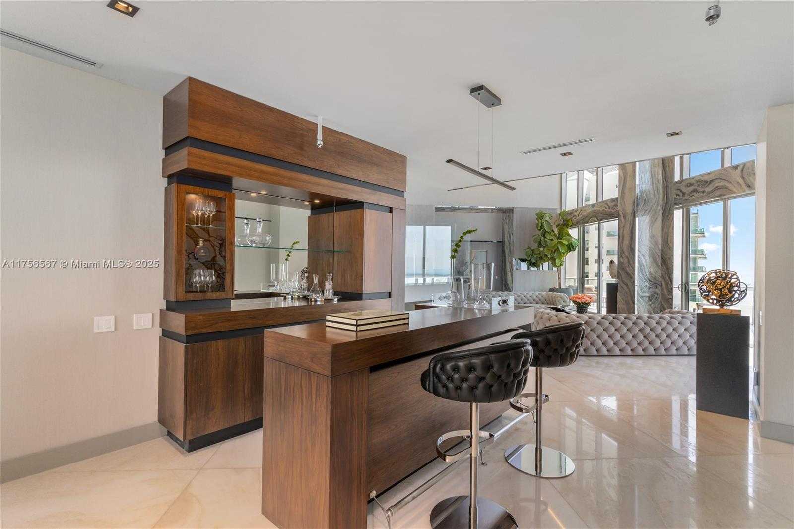 Small Image of 1300 BRICKELL BAY DR #4400, Miami Number 28