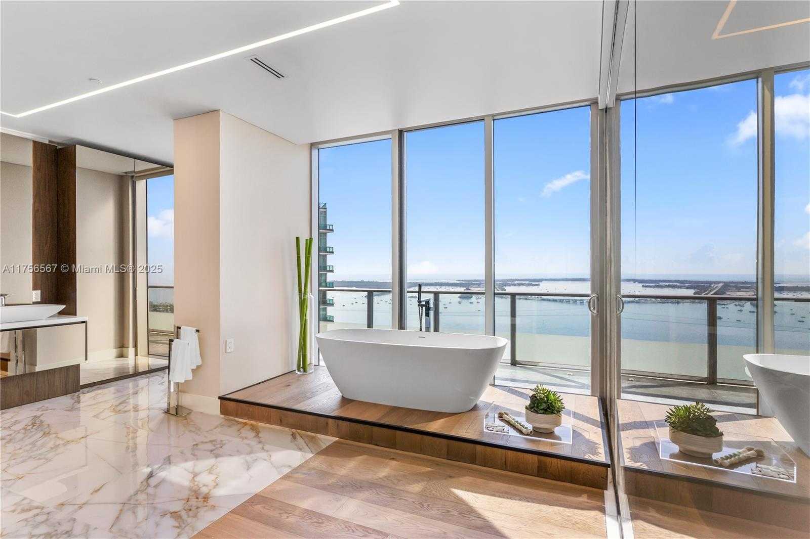 Small Image of 1300 BRICKELL BAY DR #4400, Miami Number 37
