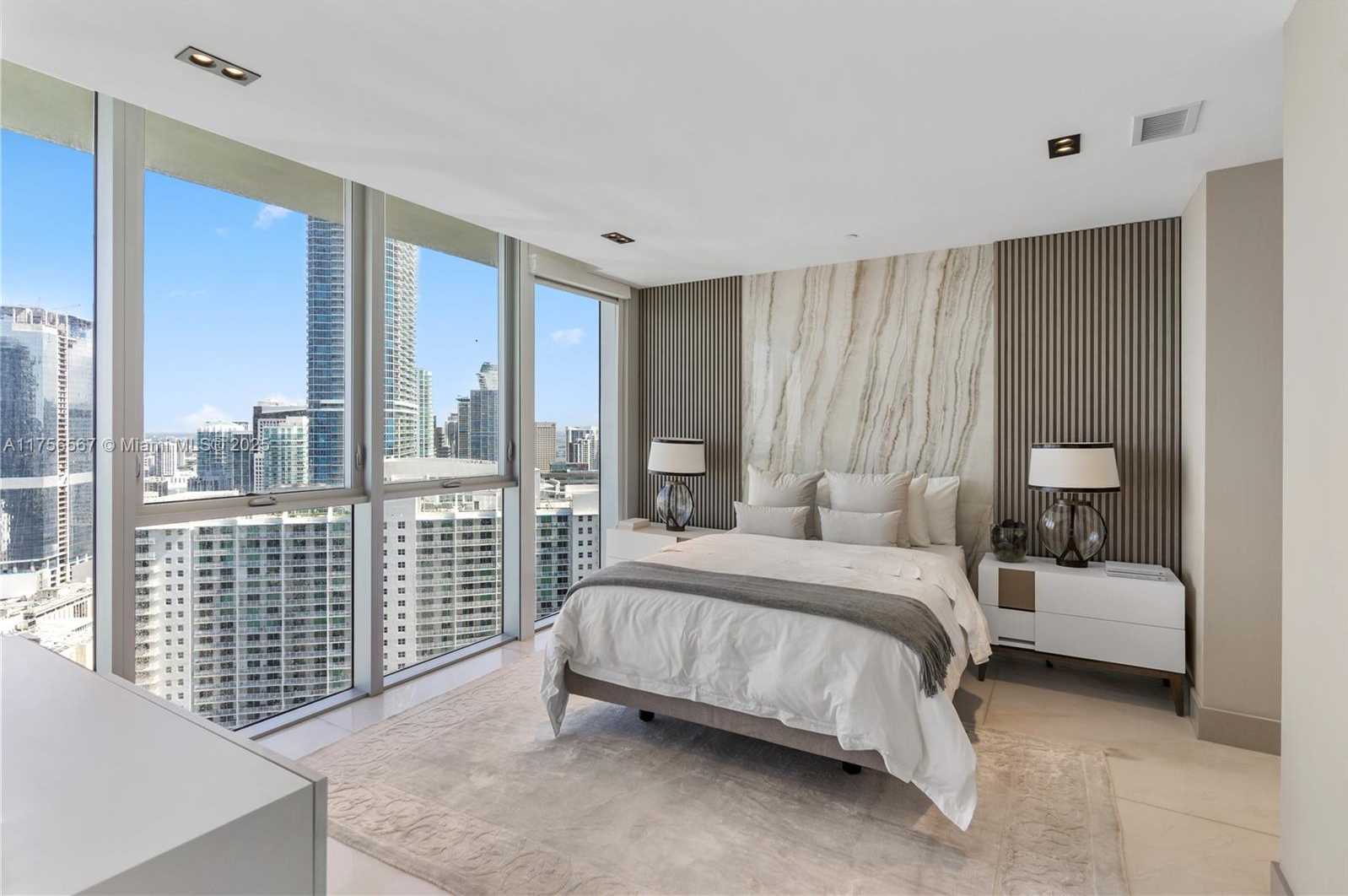 Small Image of 1300 BRICKELL BAY DR #4400, Miami Number 56
