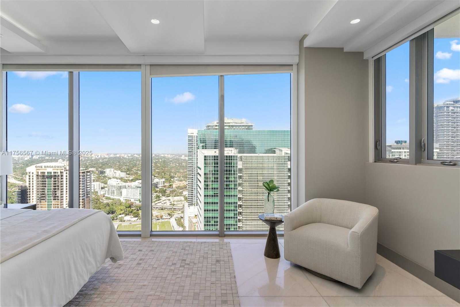 Small Image of 1300 BRICKELL BAY DR #4400, Miami Number 64
