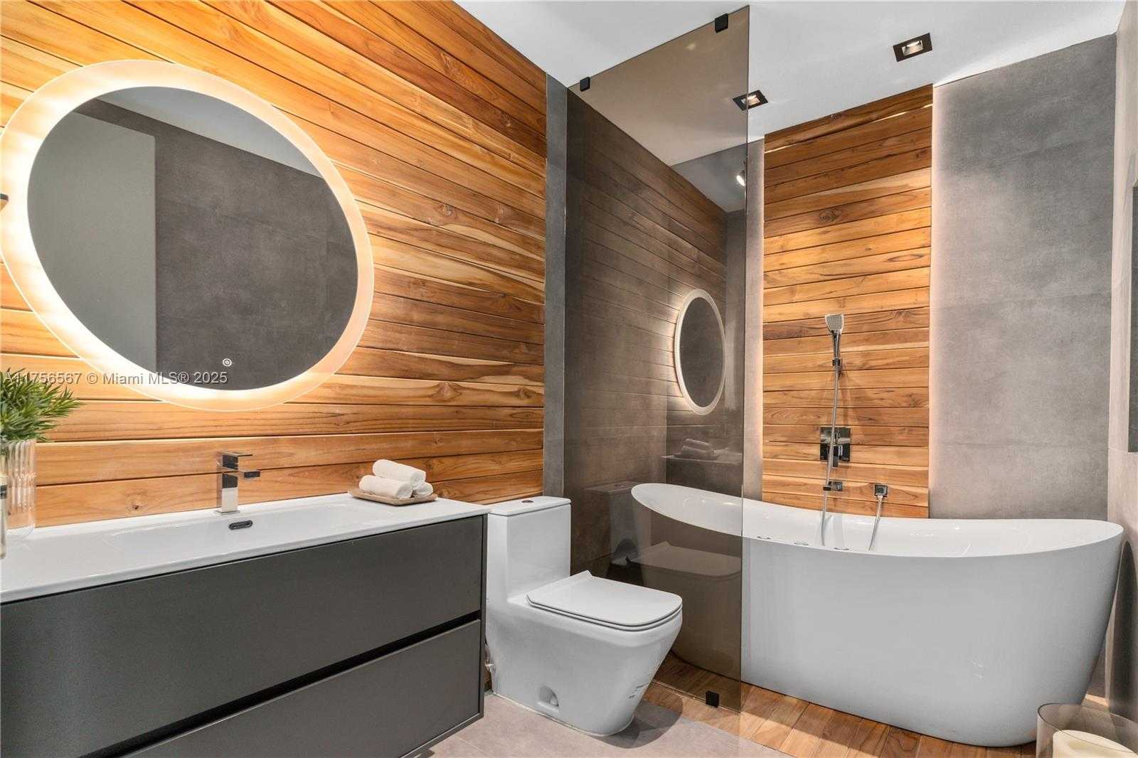 Small Image of 1300 BRICKELL BAY DR #4400, Miami Number 66