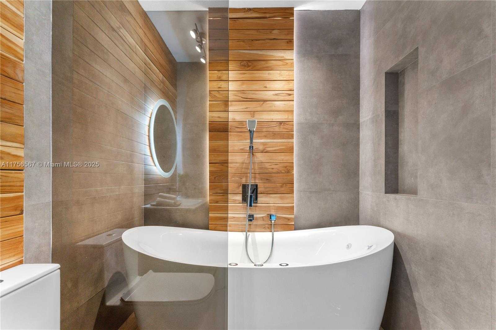 Small Image of 1300 BRICKELL BAY DR #4400, Miami Number 67