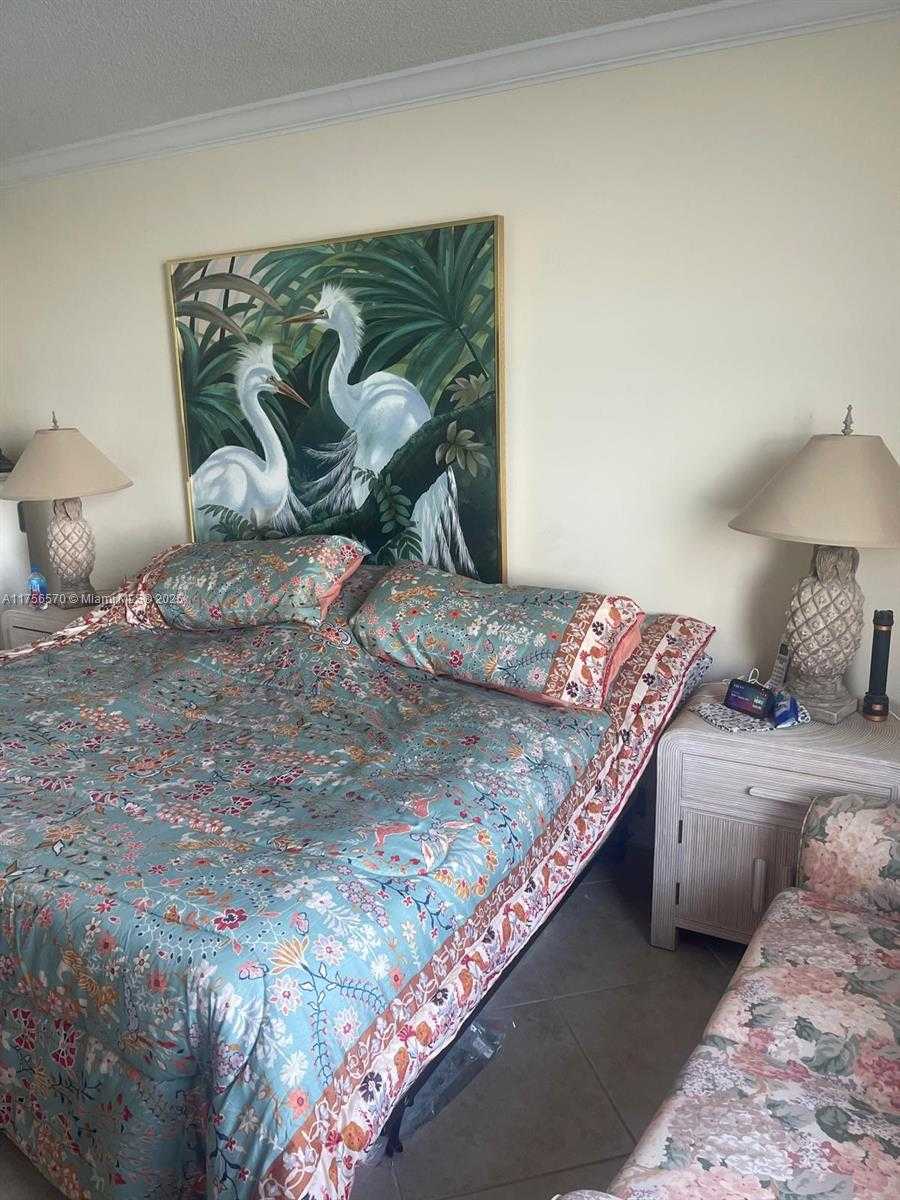 Small Image of 5601 COLLINS AVE #1203, Miami Beach Number 11