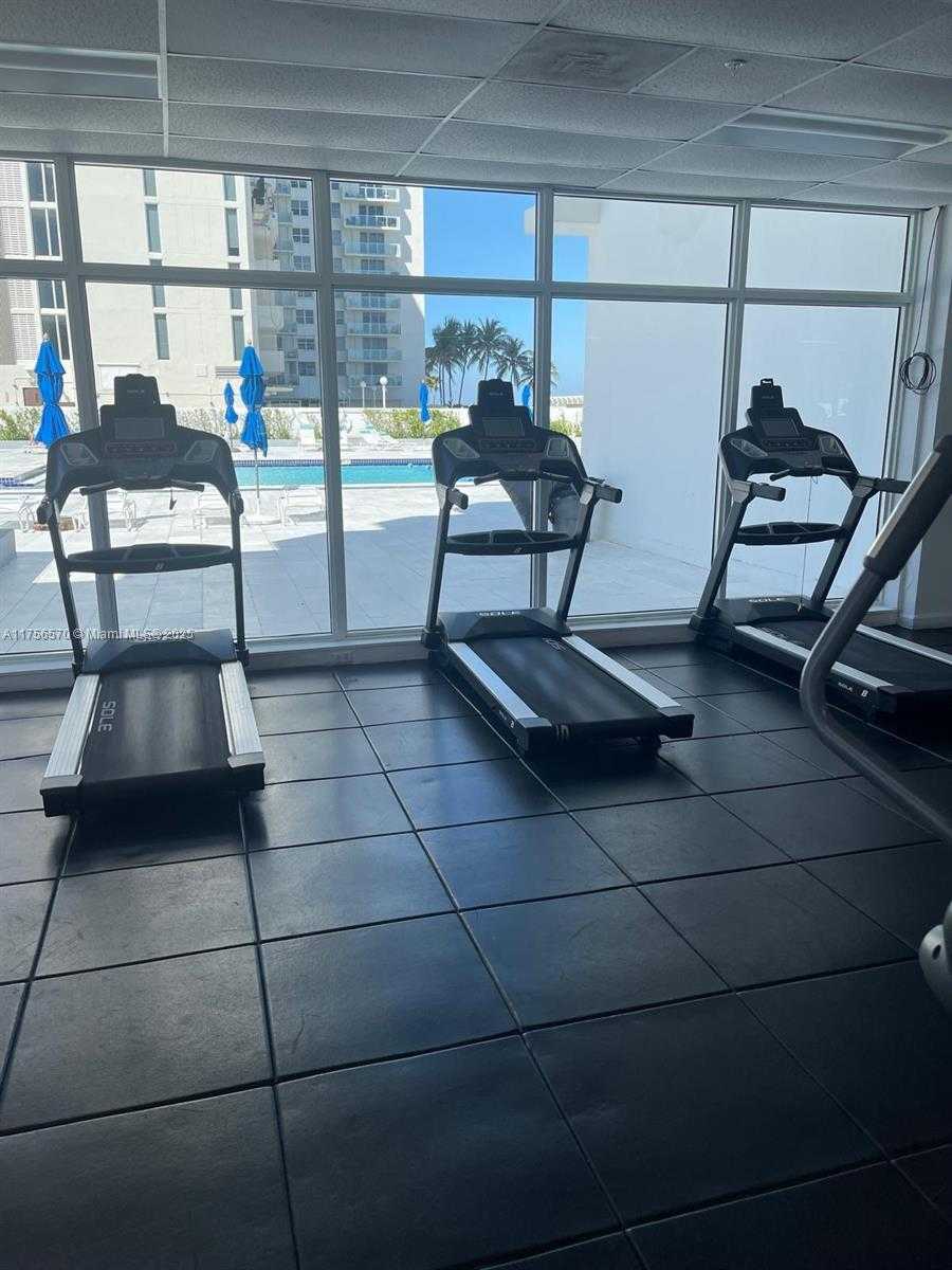 Small Image of 5601 COLLINS AVE #1203, Miami Beach Number 22