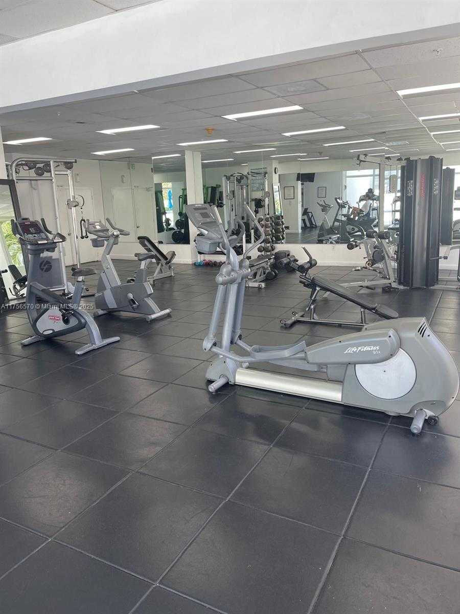 Small Image of 5601 COLLINS AVE #1203, Miami Beach Number 28