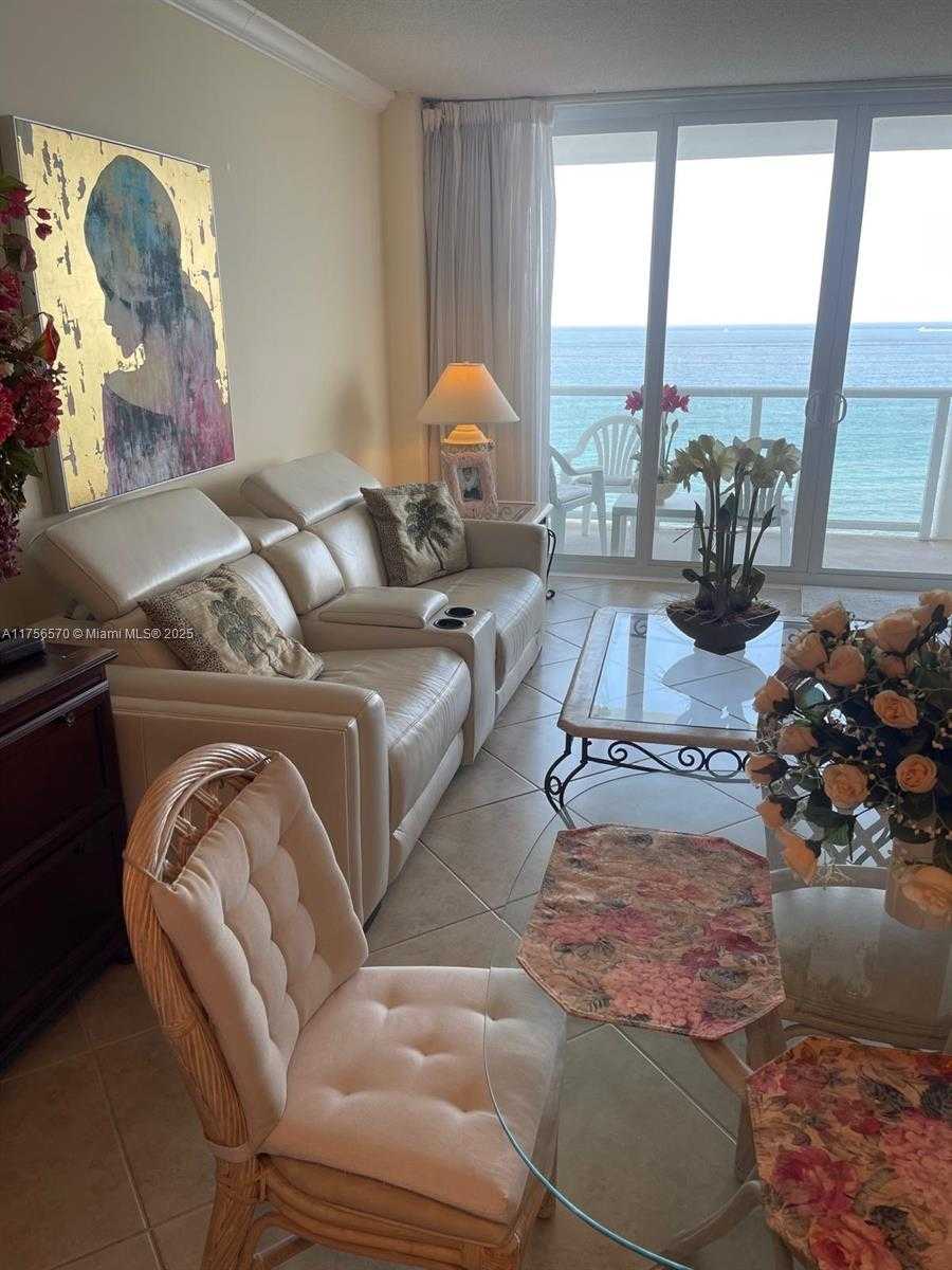 Small Image of 5601 COLLINS AVE #1203, Miami Beach Number 5