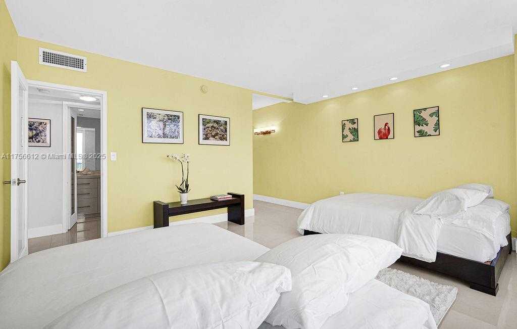 Small Image of 800 WEST AVE #931, Miami Beach Number 12