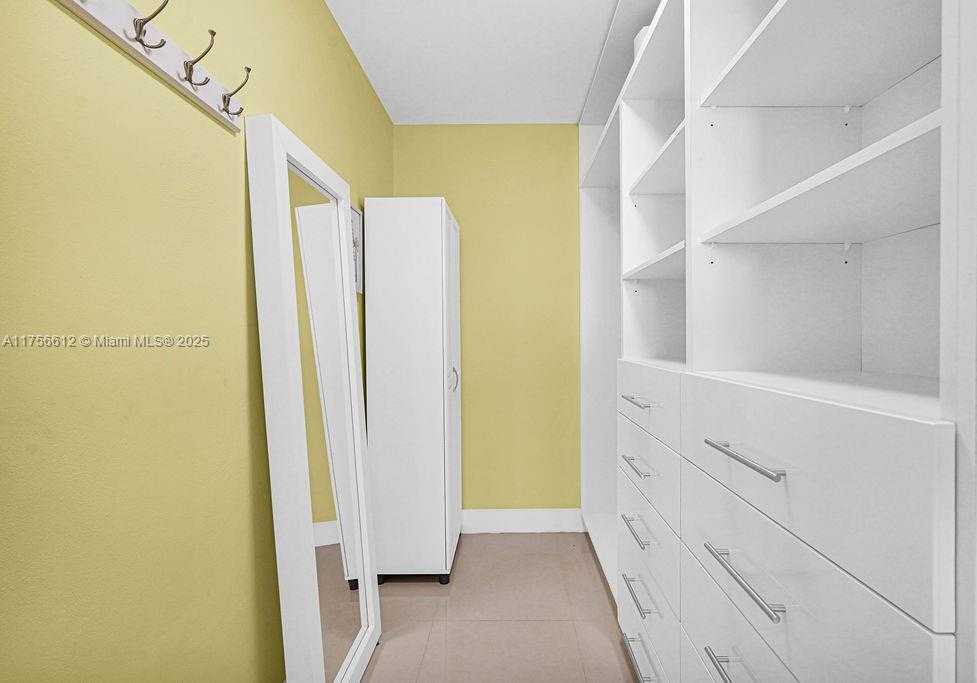 Small Image of 800 WEST AVE #931, Miami Beach Number 18