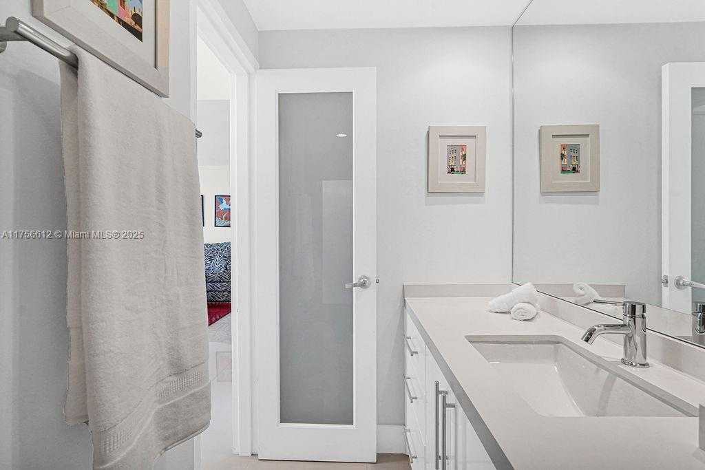 Small Image of 800 WEST AVE #931, Miami Beach Number 21