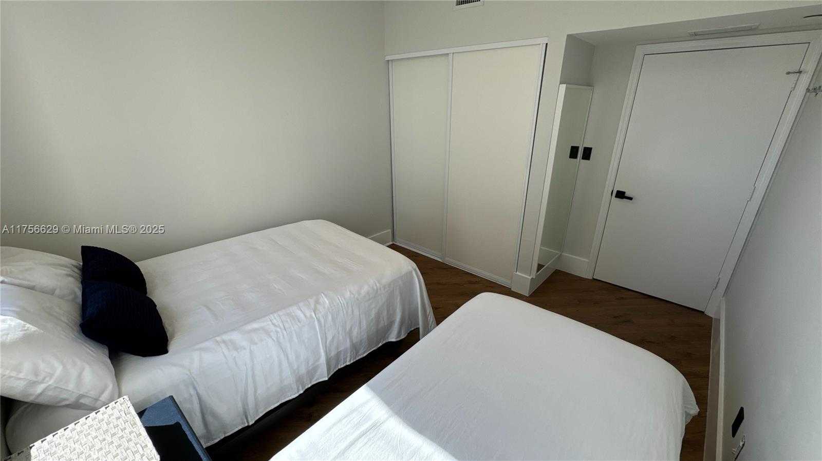 Small Image of 20000 EAST COUNTRY CLUB DR #1016, Aventura Number 12