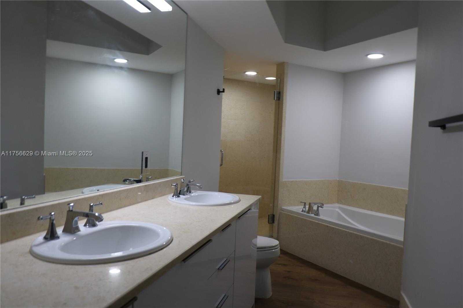 Small Image of 20000 EAST COUNTRY CLUB DR #1016, Aventura Number 20
