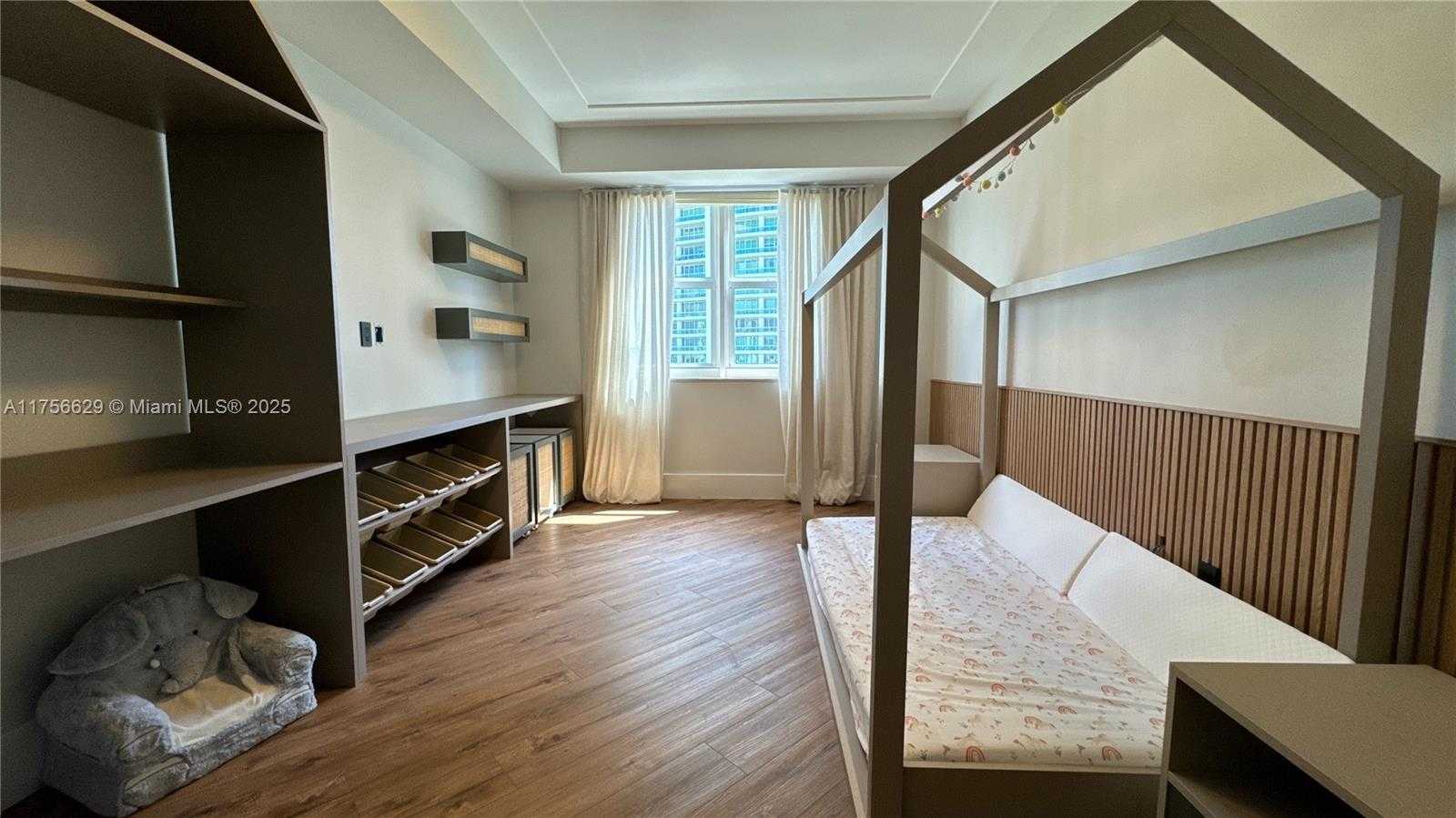 Small Image of 20000 EAST COUNTRY CLUB DR #1016, Aventura Number 26