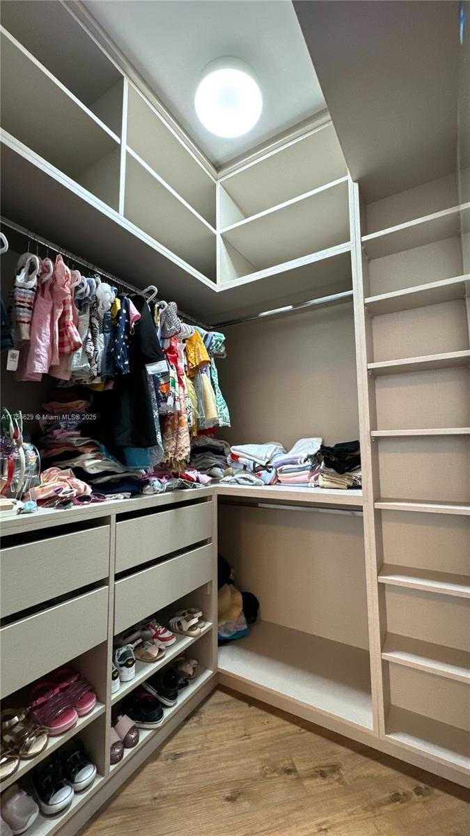 Small Image of 20000 EAST COUNTRY CLUB DR #1016, Aventura Number 30