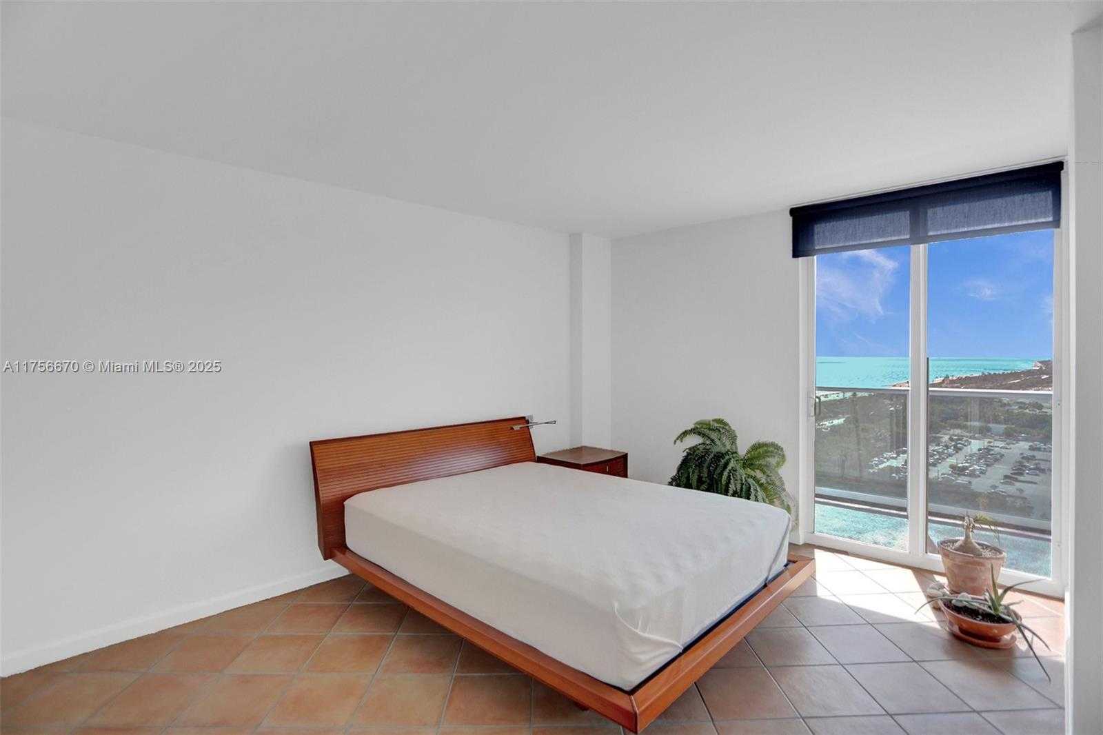 Small Image of 100 BAYVIEW DR #1923, Sunny Isles Beach Number 23