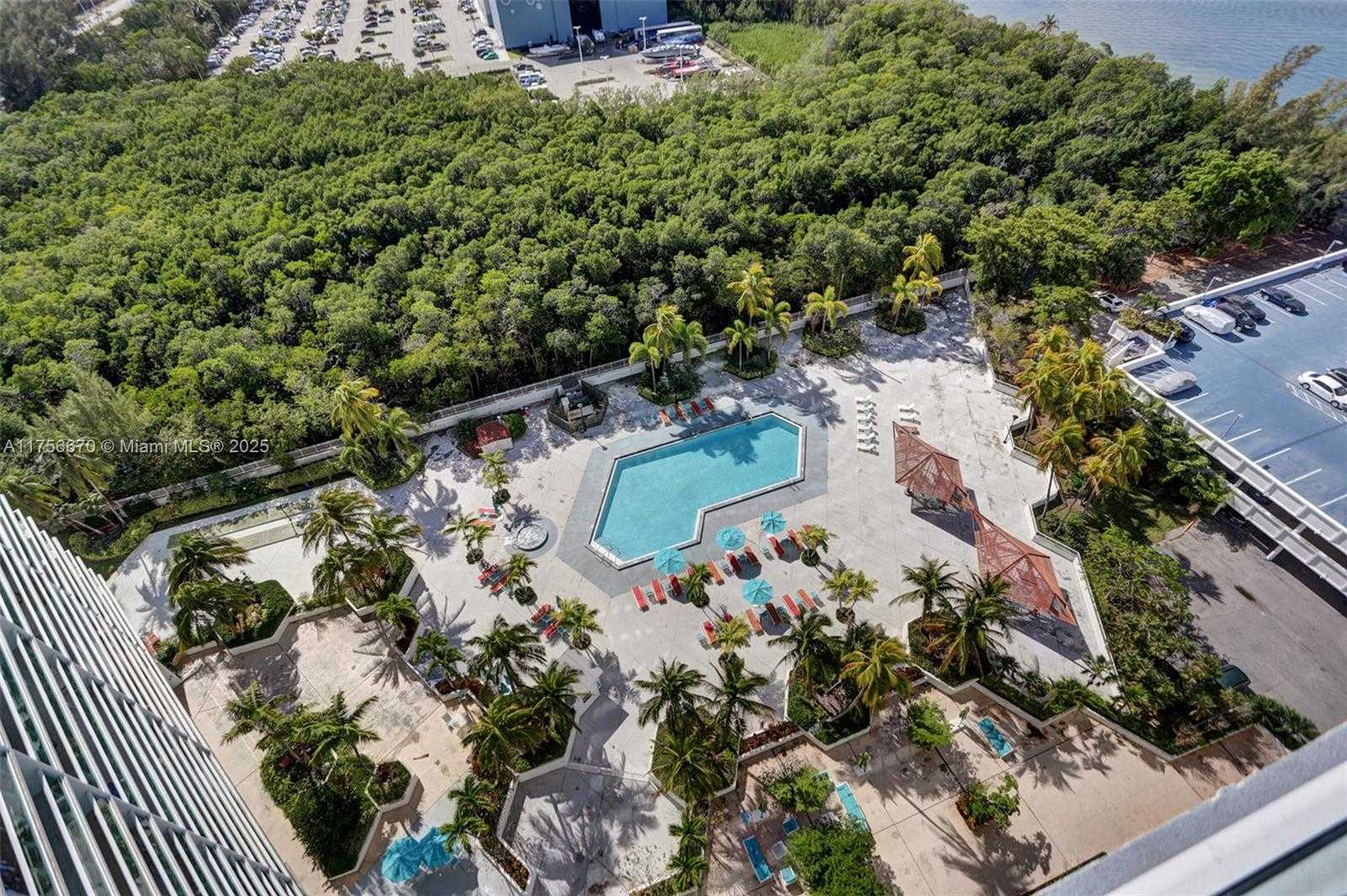 Small Image of 100 BAYVIEW DR #1923, Sunny Isles Beach Number 5