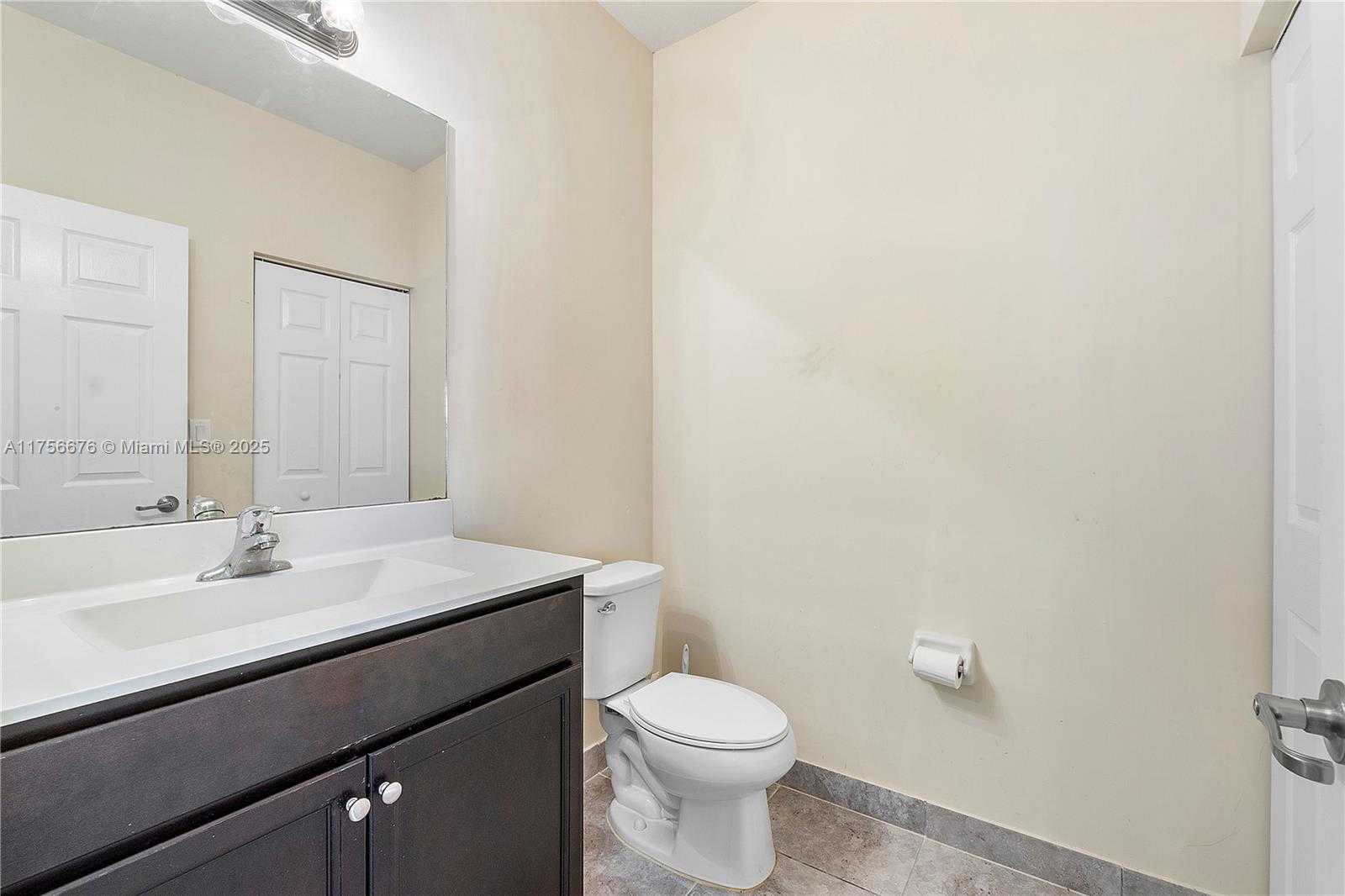 Small Image of 142 SOUTH EAST 28TH TER, Homestead Number 26